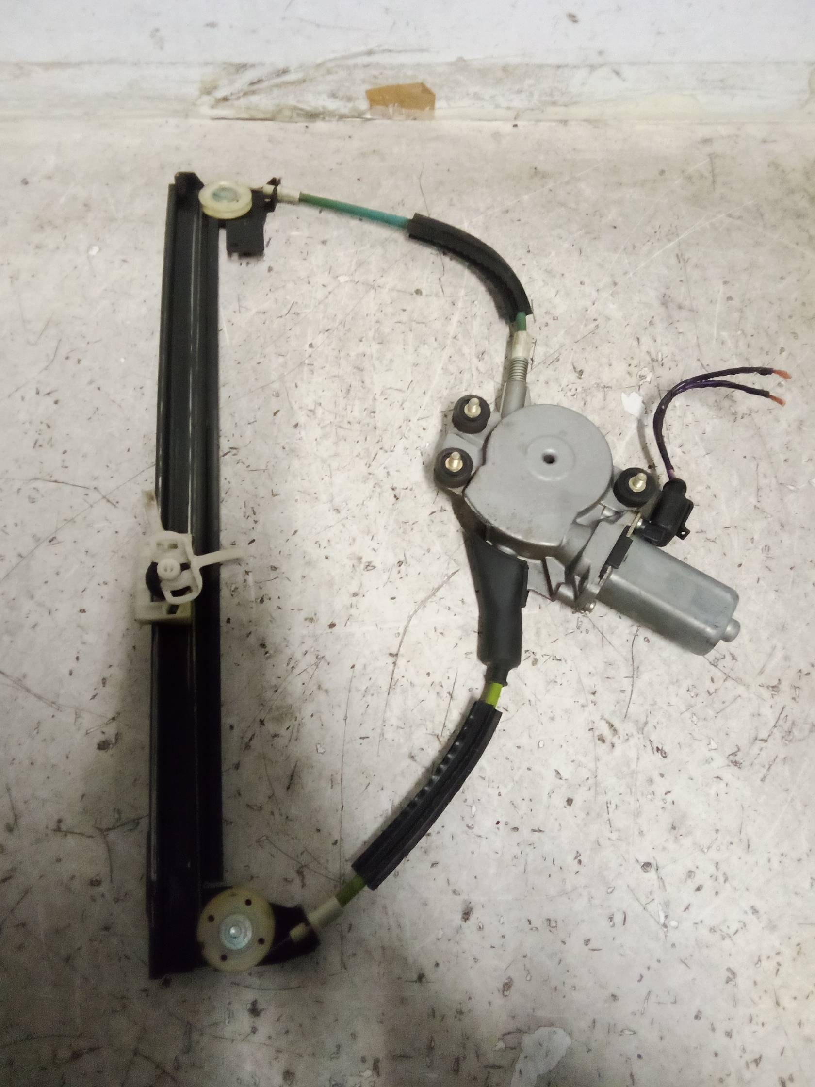 Alzacristallo elettr. porta ant. dx.