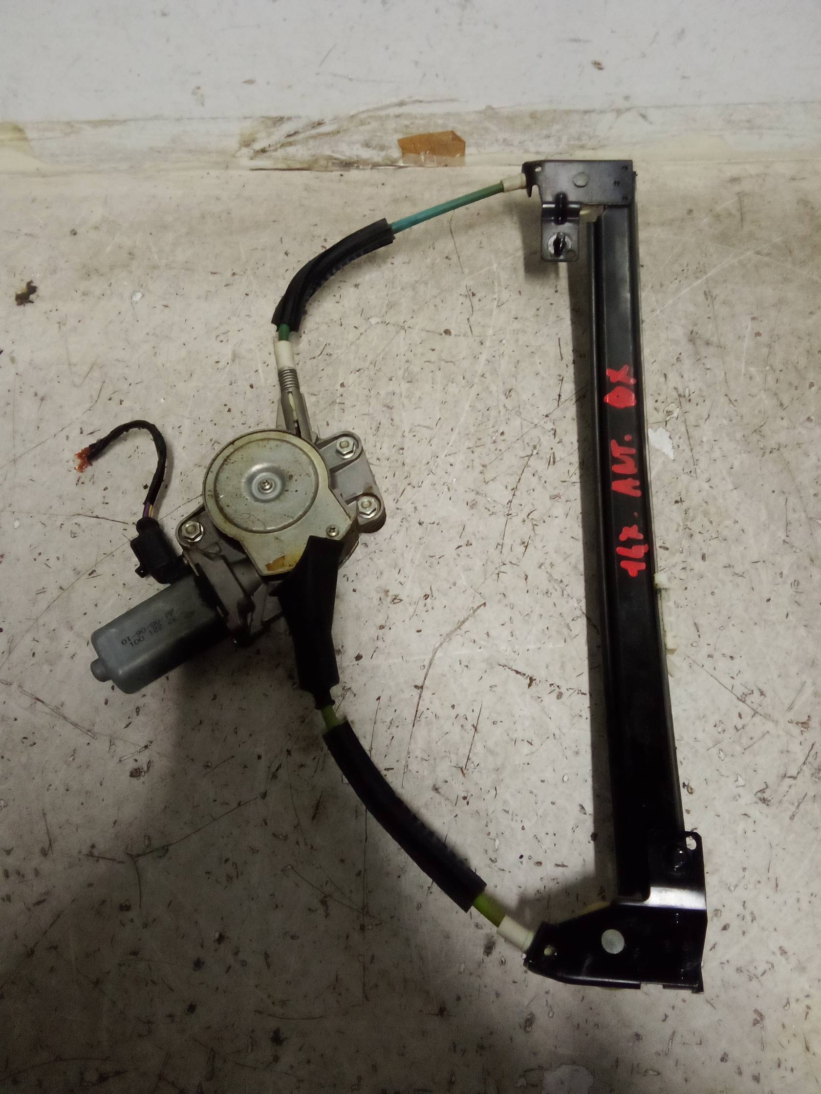 Alzacristallo elettr. porta ant. dx.