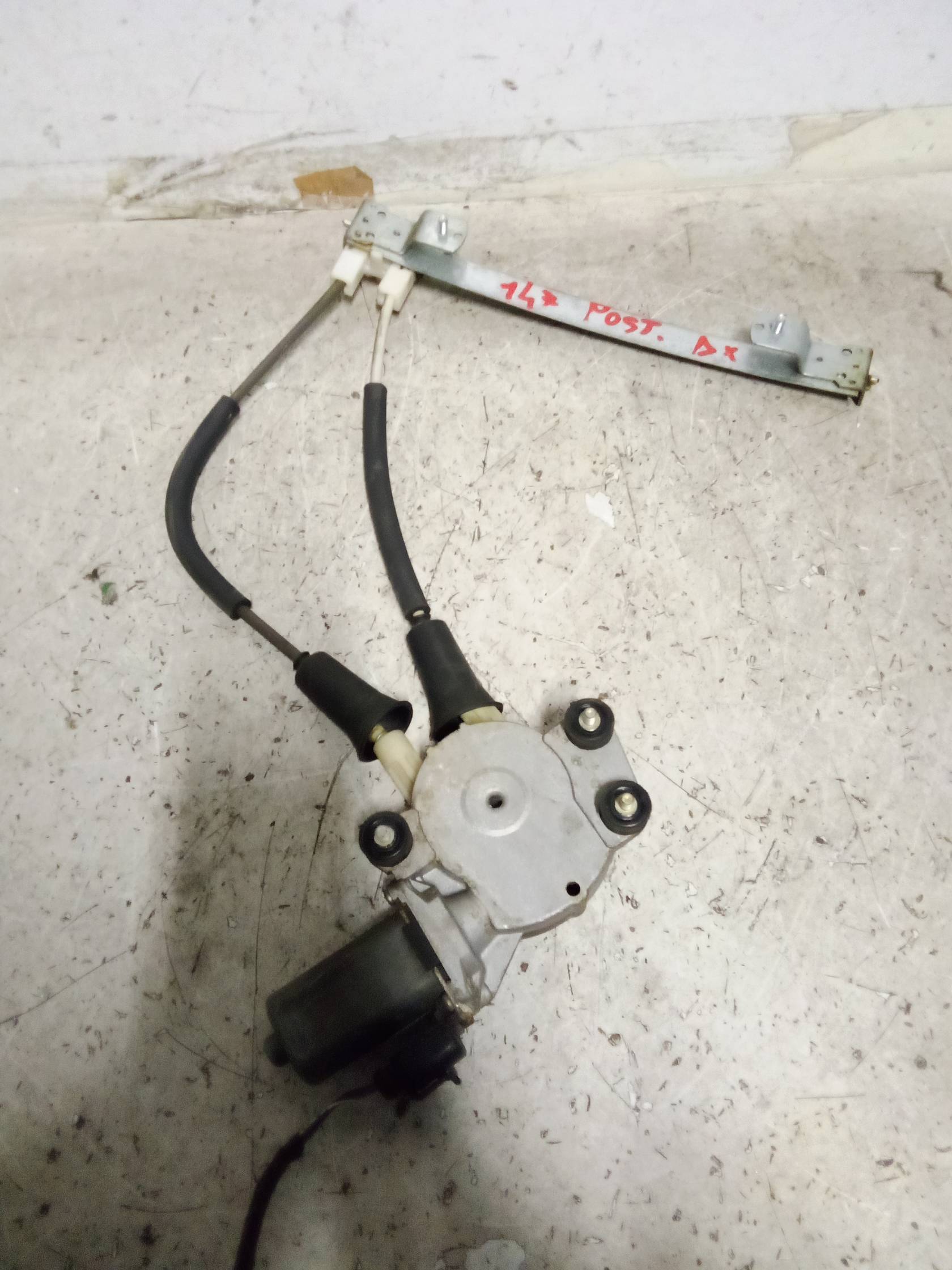 Alzacristallo elettr. porta post. dx.