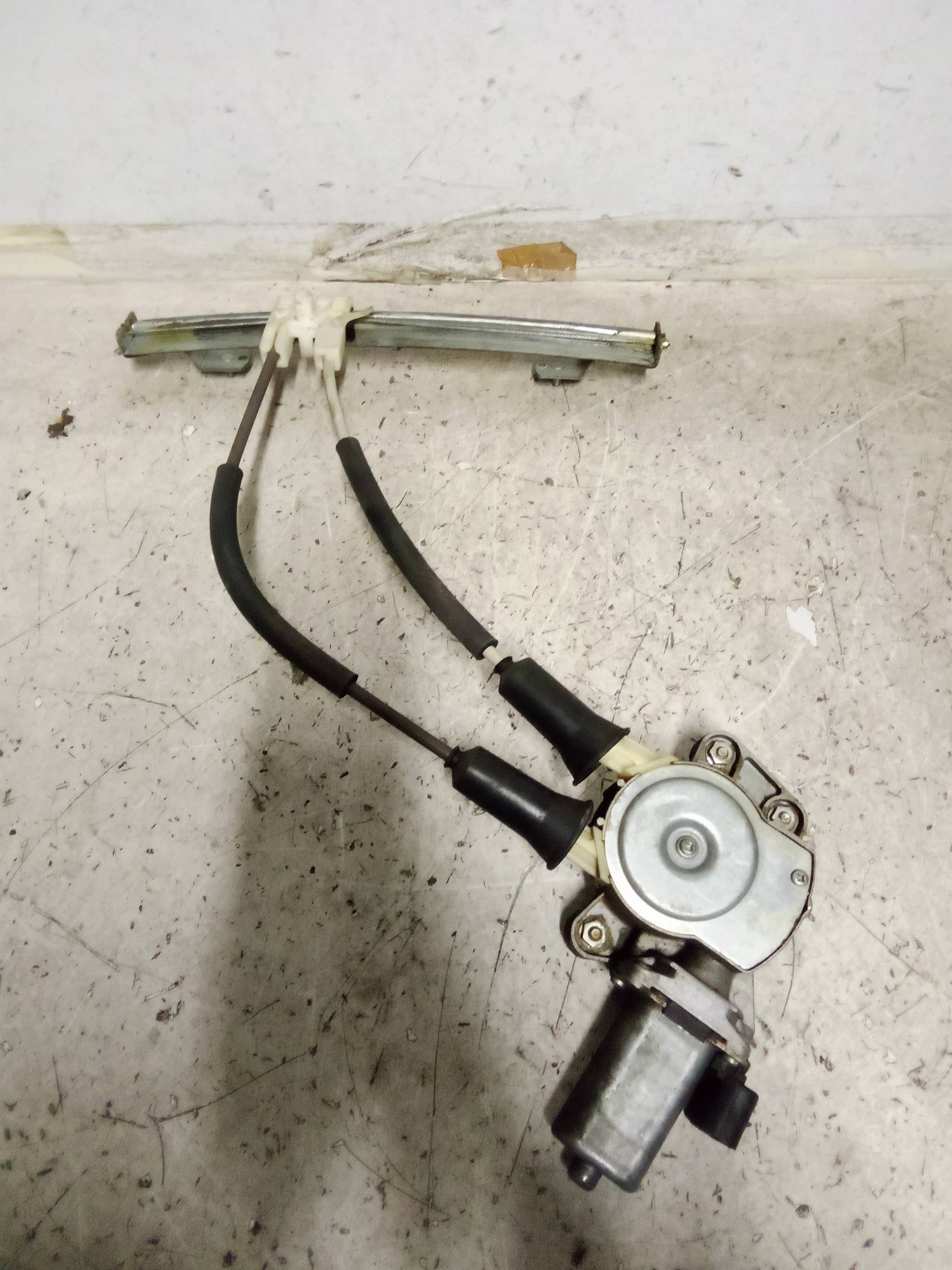 Alzacristallo elettr. porta post. sx.