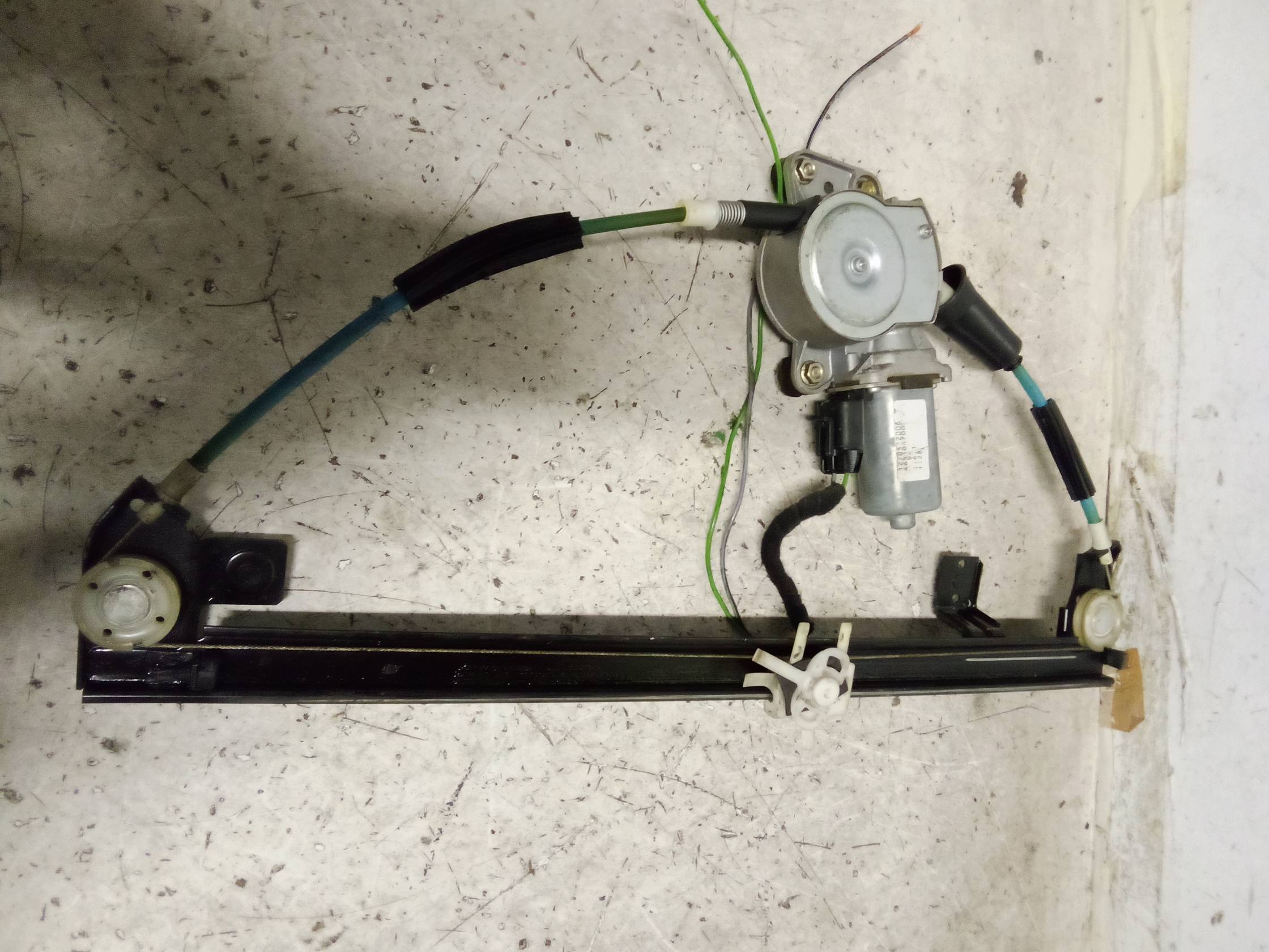 Alzacristallo elettr. porta ant. sx.