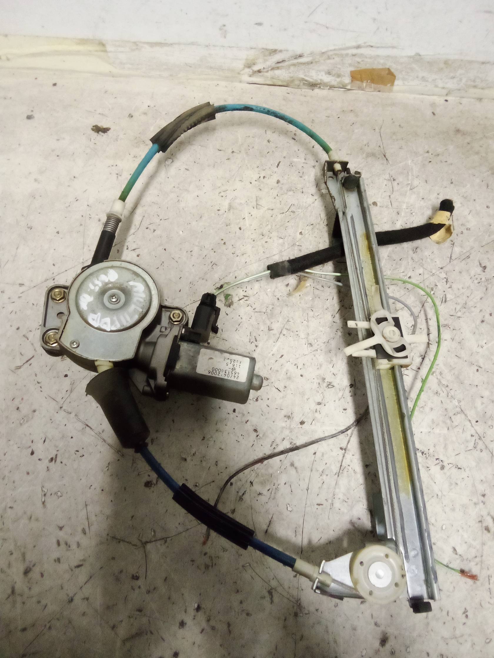 Alzacristallo elettr. porta post. dx.