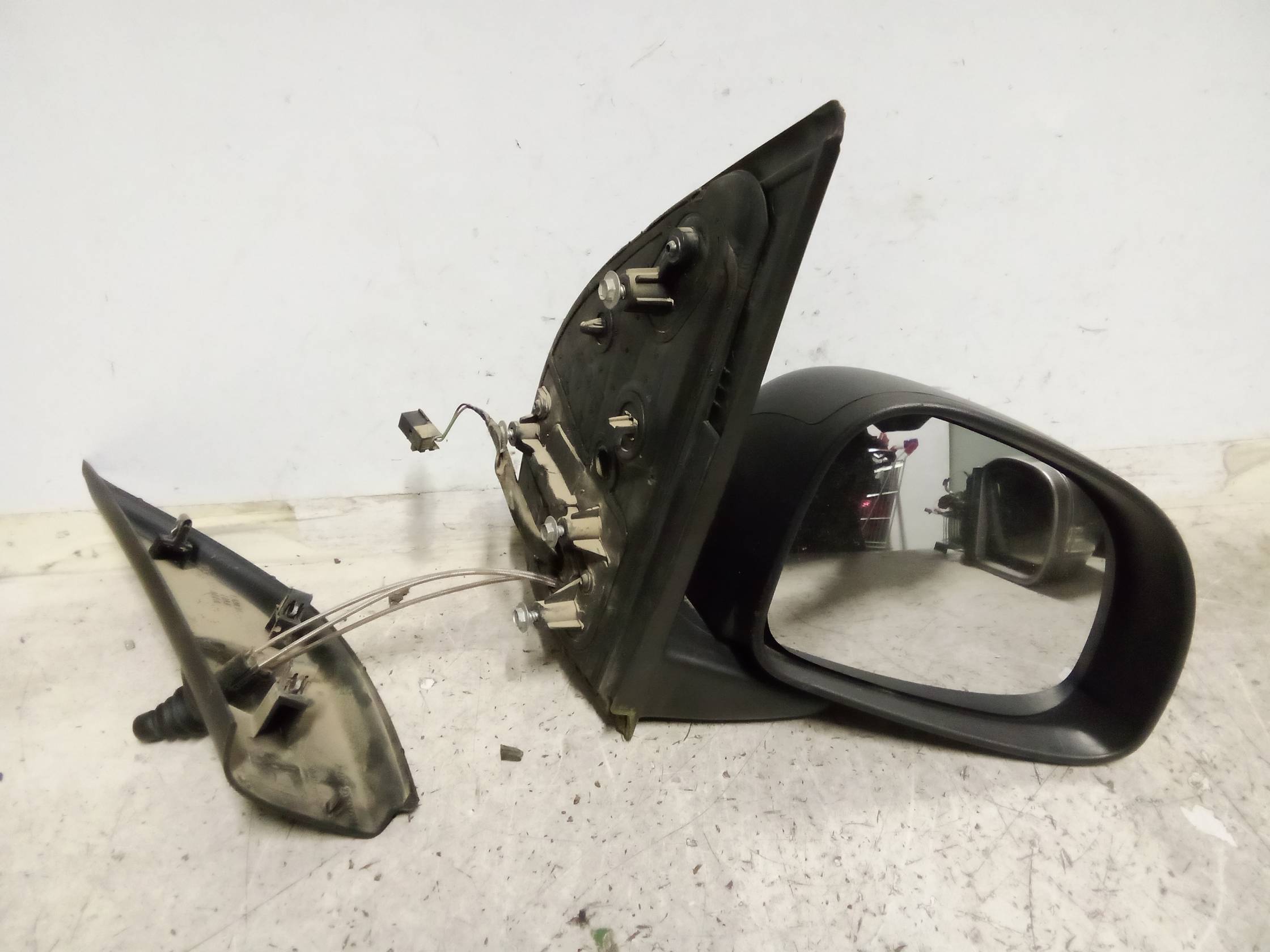 Retrovisore est. dx.