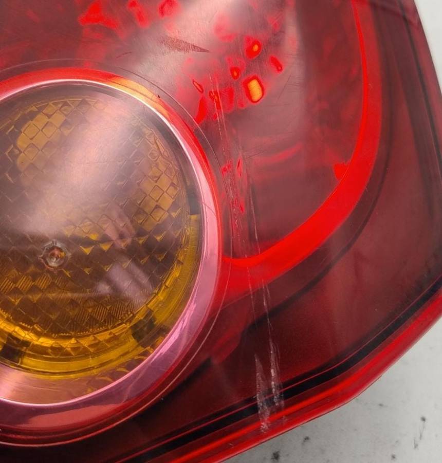 Fanale post esterno sinistro