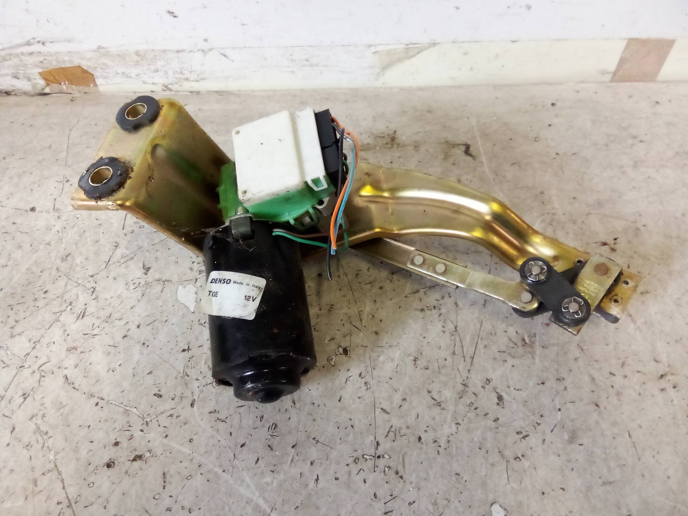 Meccanismo tergiparabrezza con motorino