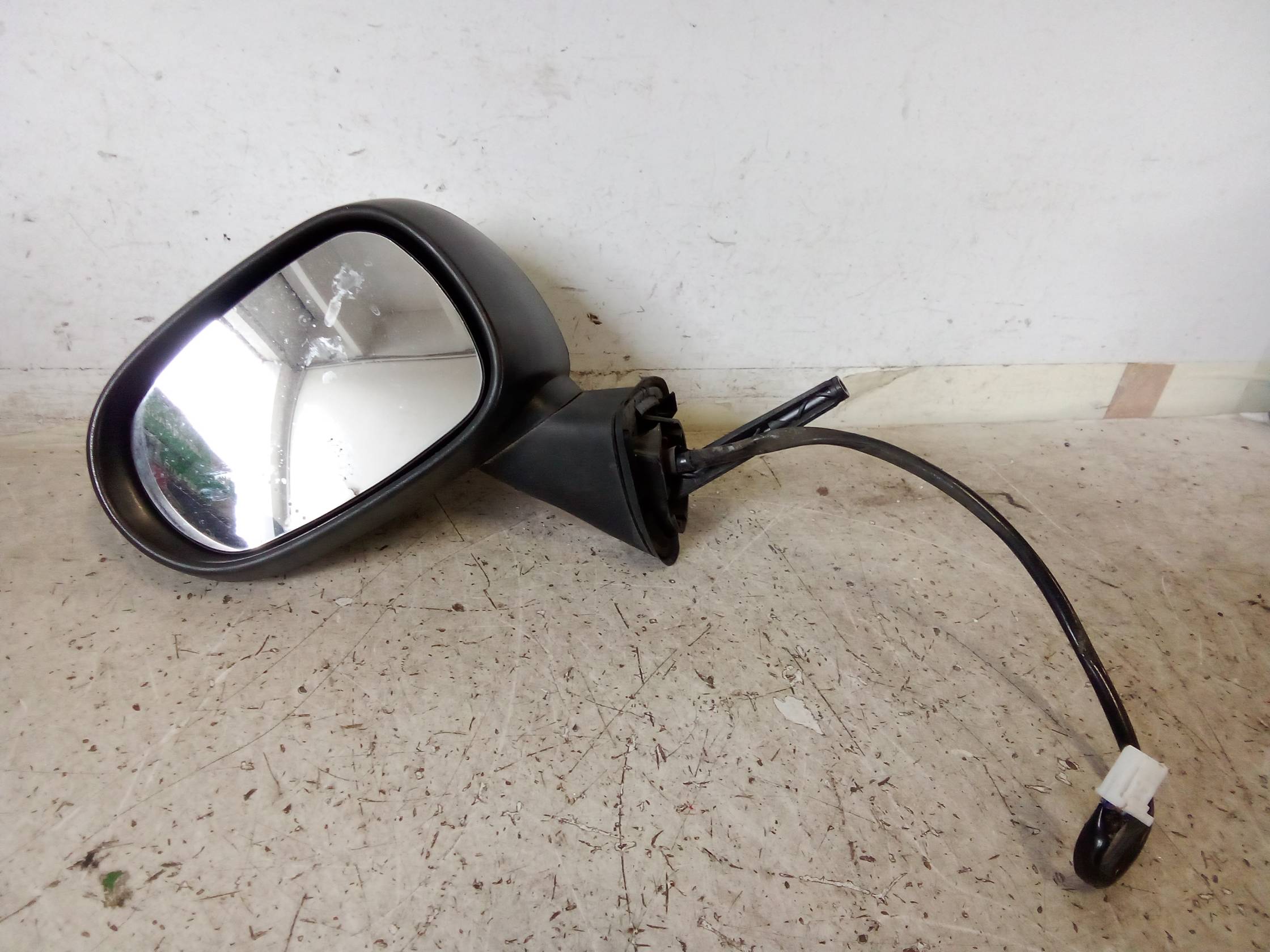 Retrovisore est. regolaz. elettr. sx.