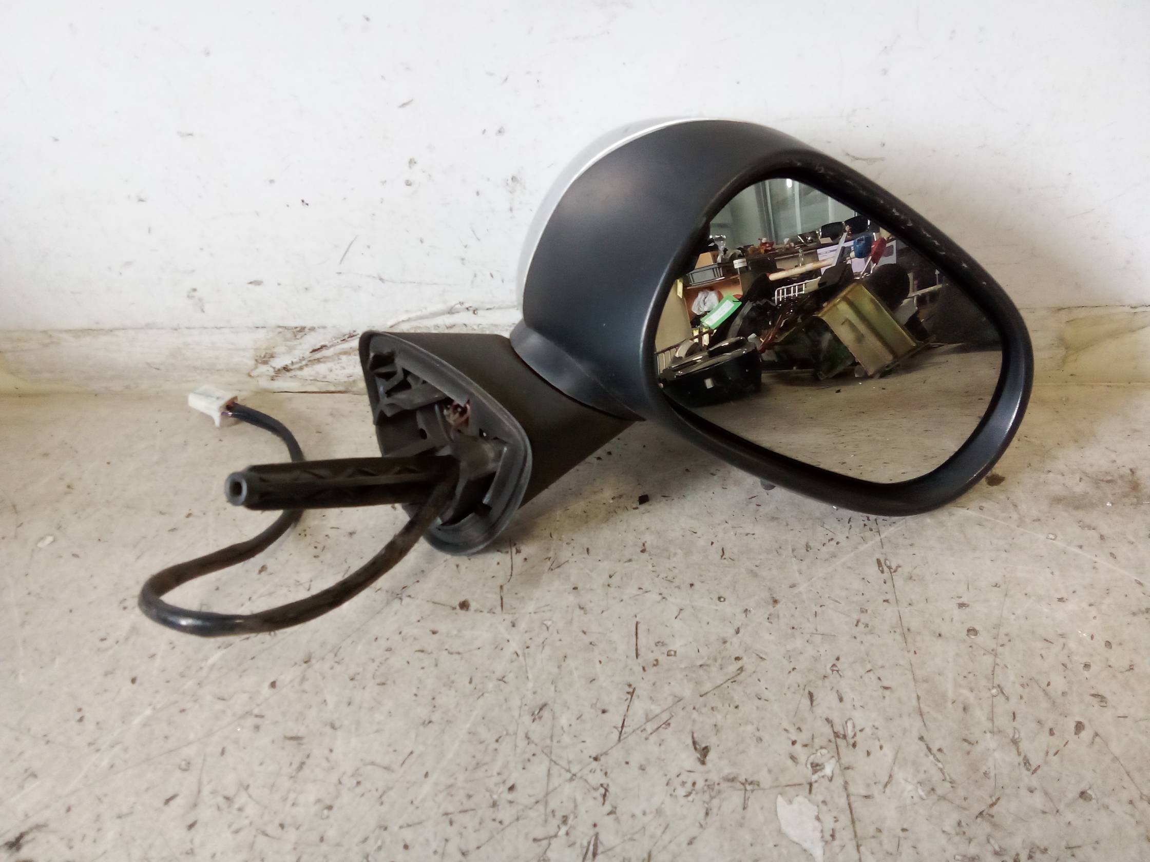 Retrovisore est. regolaz. elettr. dx.