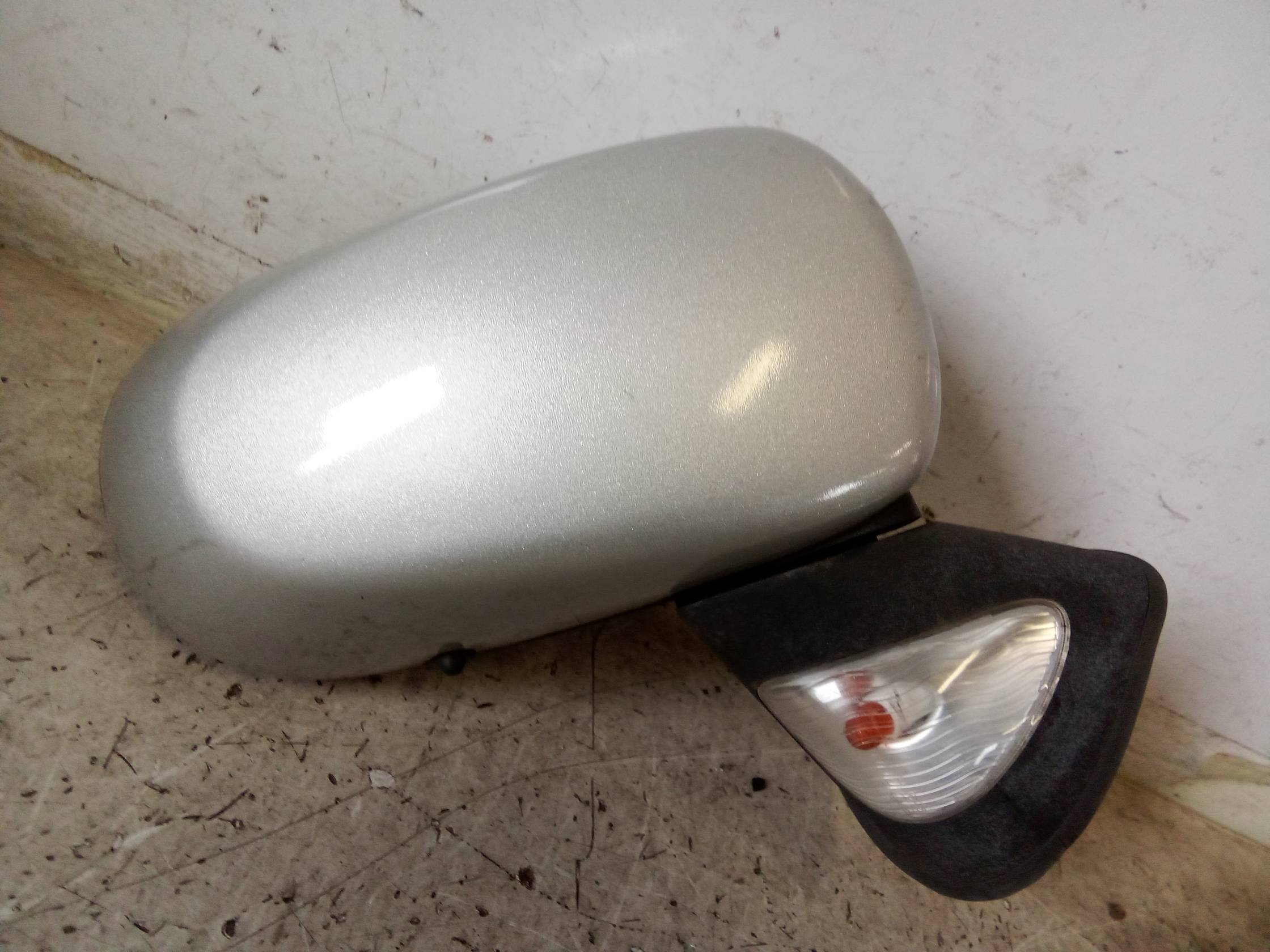 Retrovisore est. regolaz. elettr. dx.