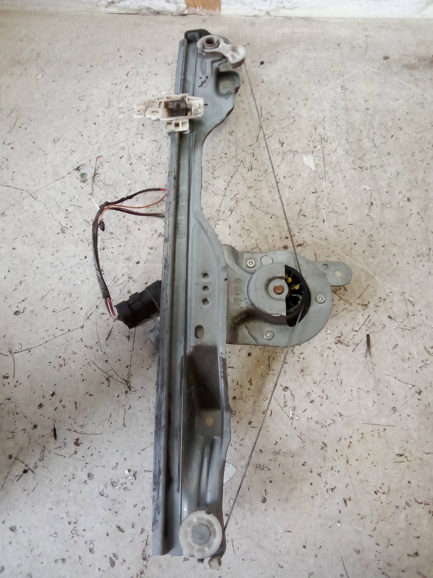 Alzacristallo elettr. porta ant. sx.