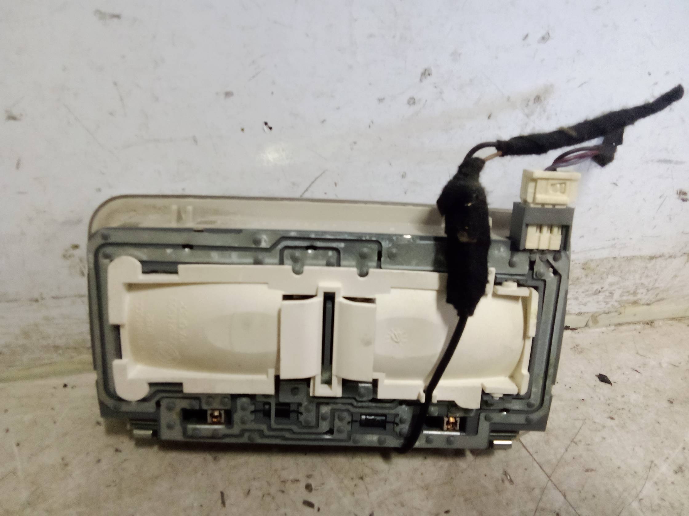 Luce cortesia ant. tetto