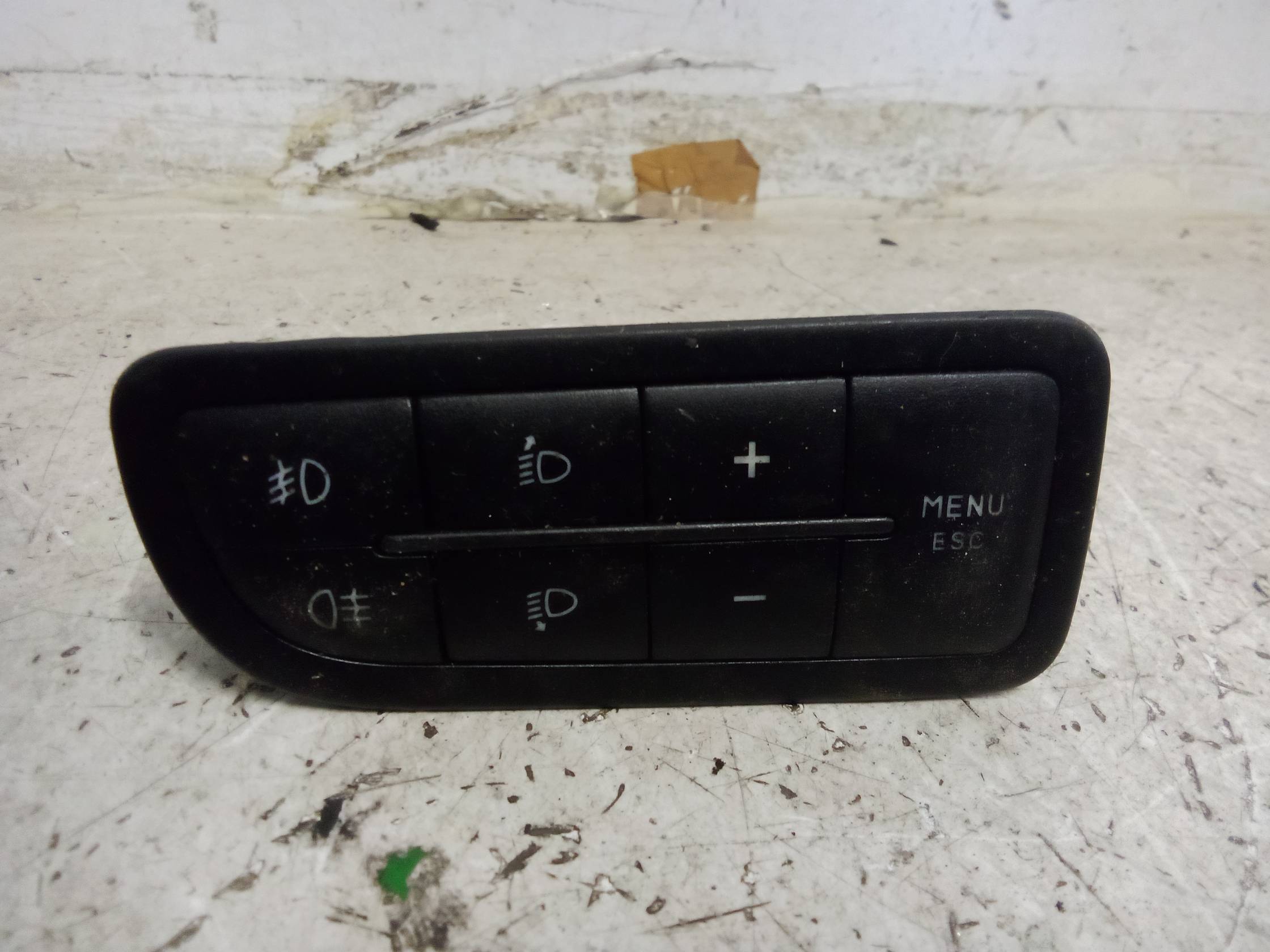 Interruttore blocco comando luci