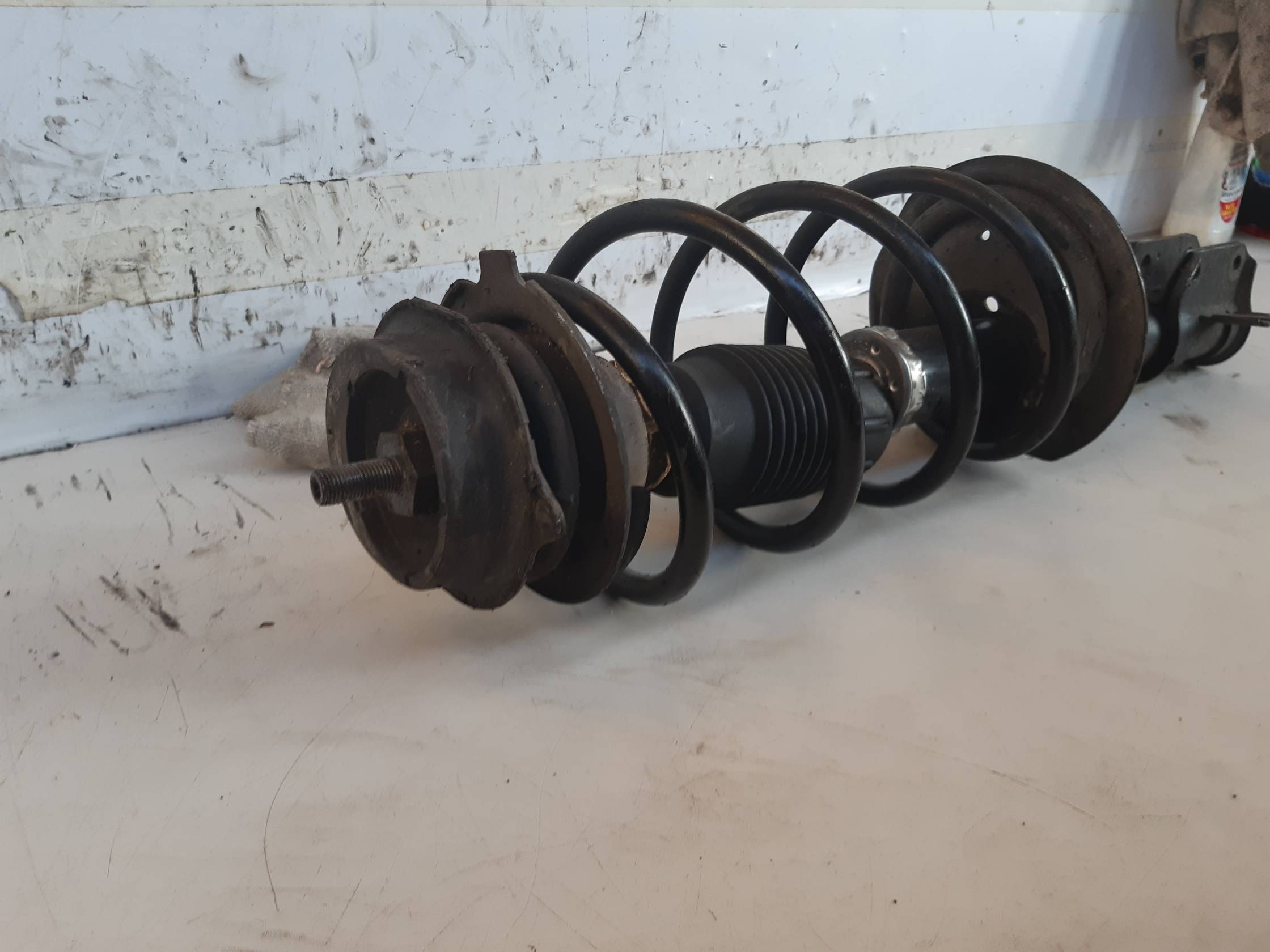 Ammortizzatore ant. dx.