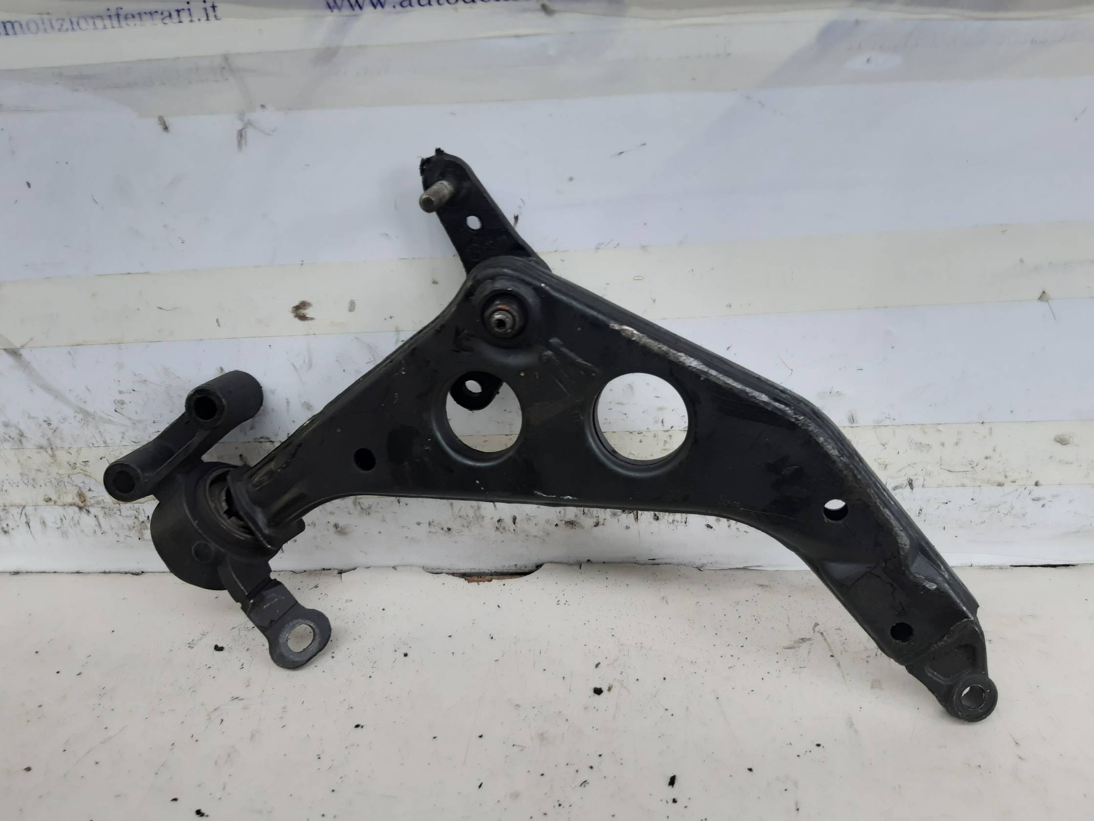 Braccio oscillante sosp. ant. sx.