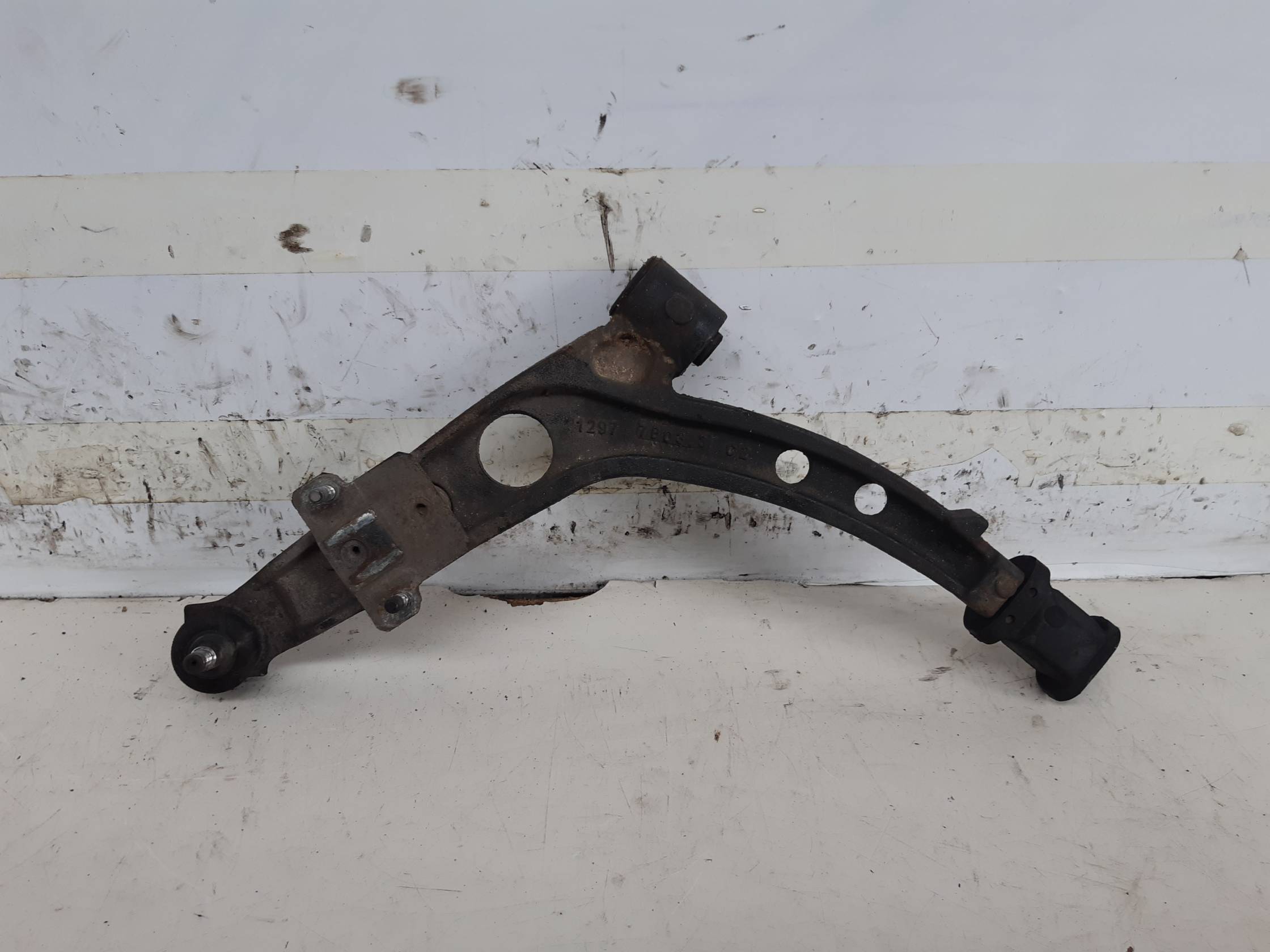 Braccio oscillante sosp. ant. sx.