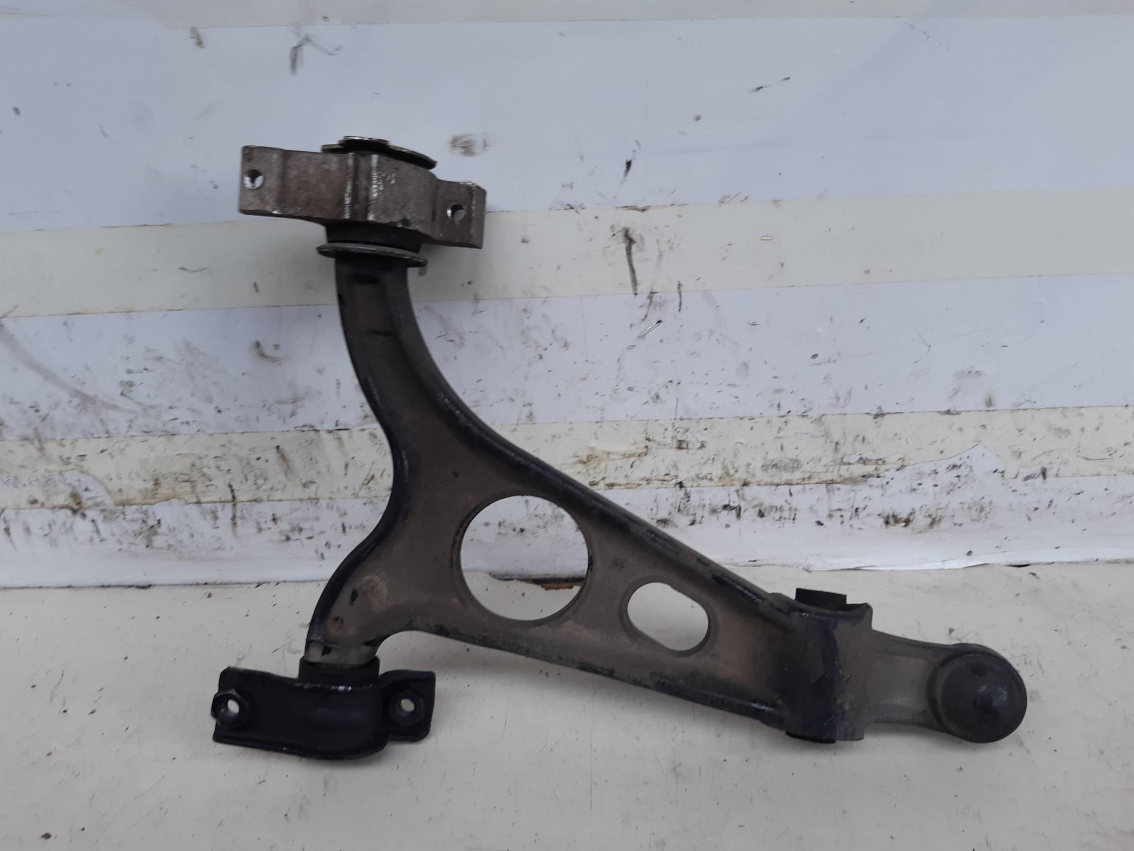 Braccio oscillante inf. sosp. ant. sx.