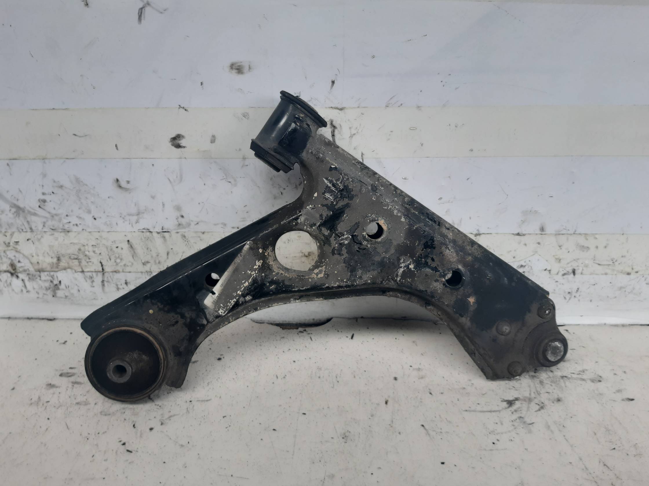 Braccio oscillante sosp. ant. sx.