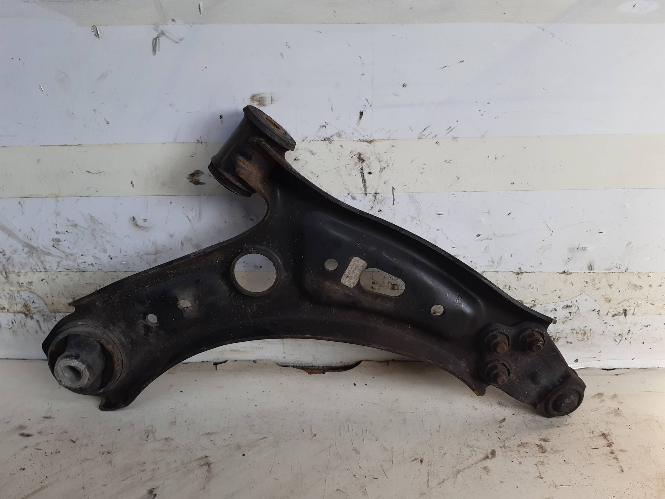 Braccio oscillante sosp. ant. sx.