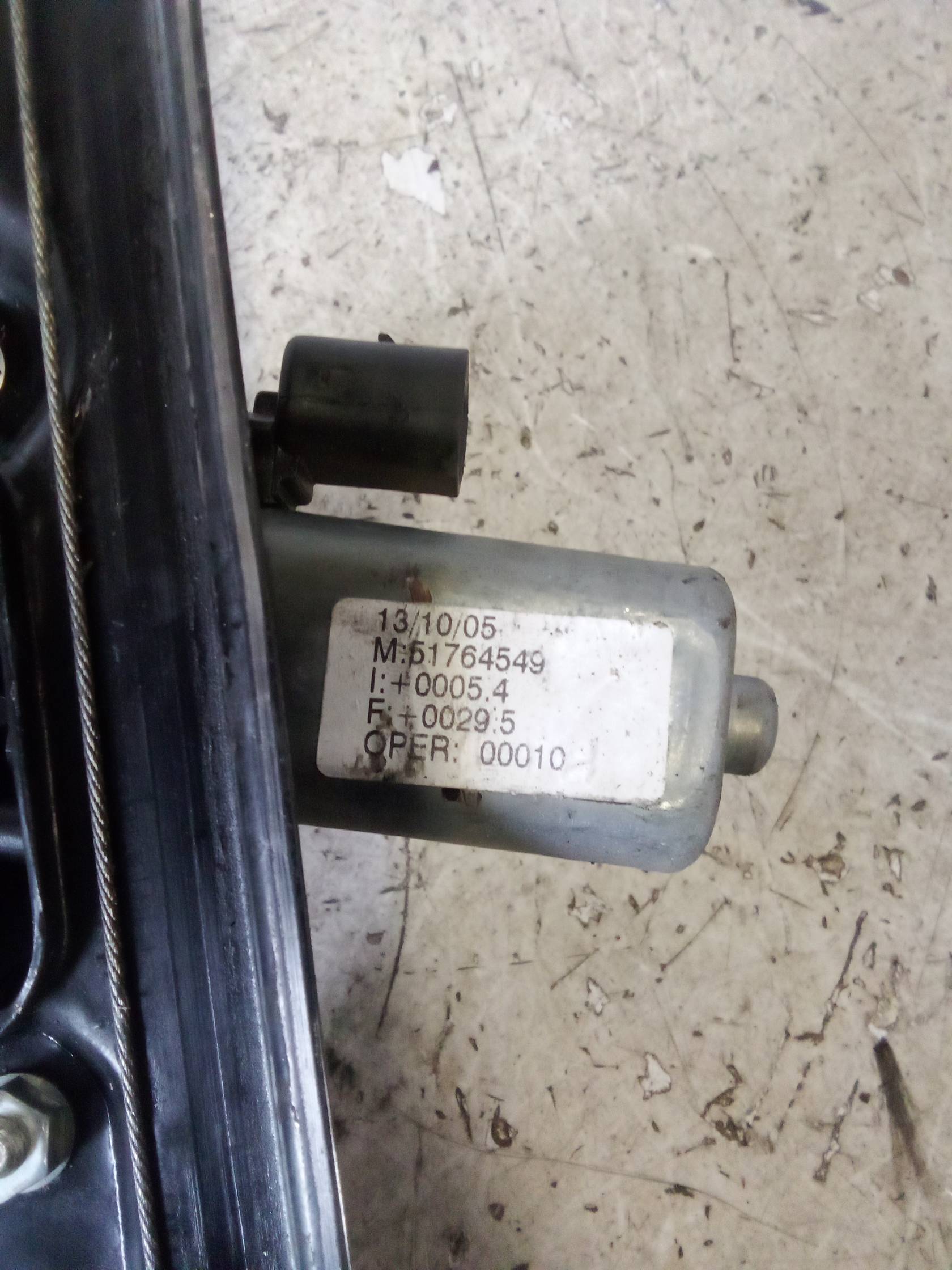 Alzacristallo elettr. porta ant. dx.