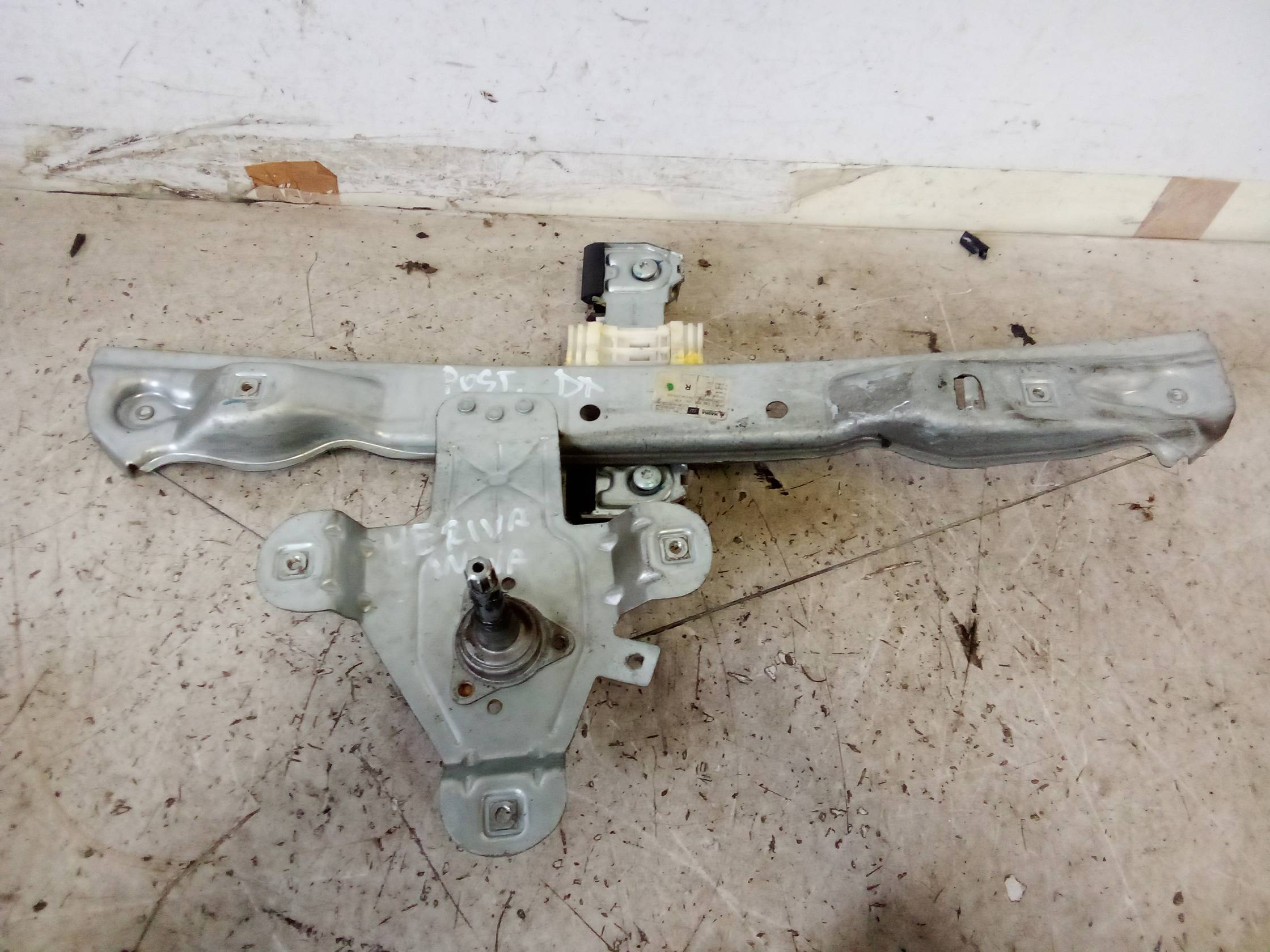 Alzacristallo porta post. dx.