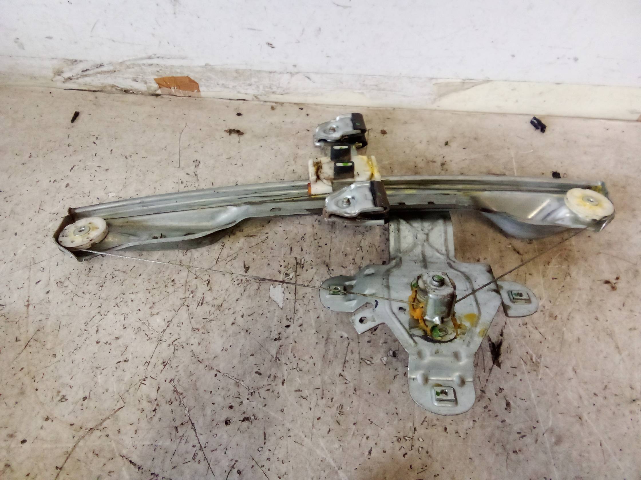 Alzacristallo porta post. dx.