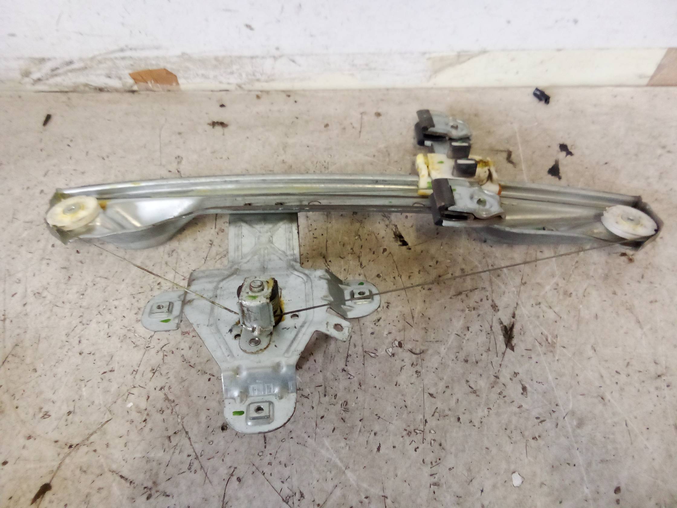 Alzacristallo porta post. sx.