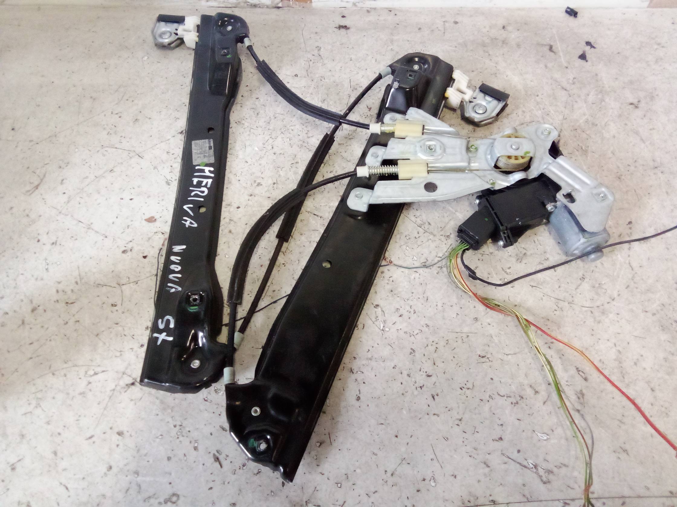 Alzacristallo elettr. porta ant. sx.