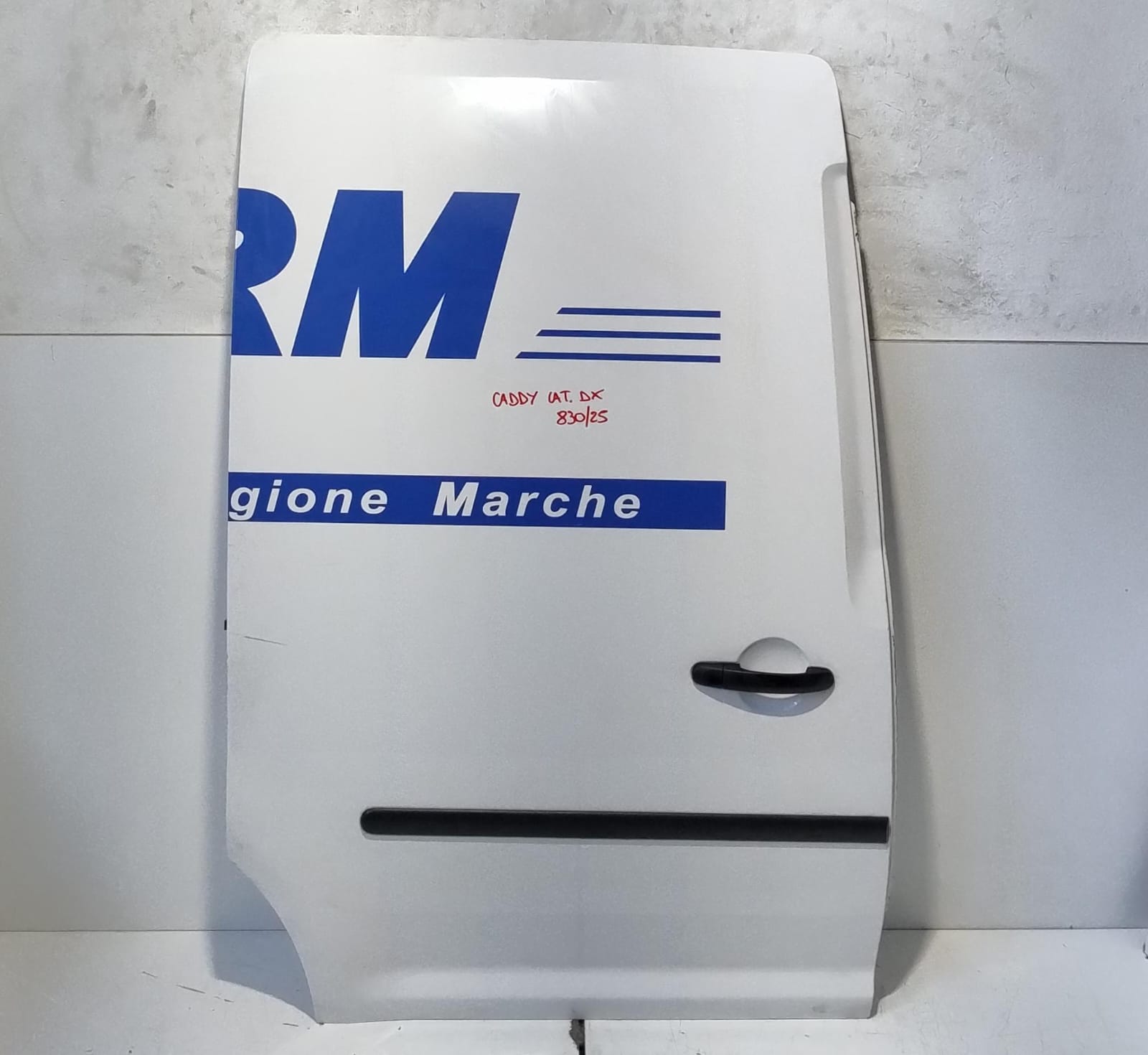 Porta Laterale Scorrevole dx. Porta Laterale Scorrevole dx.