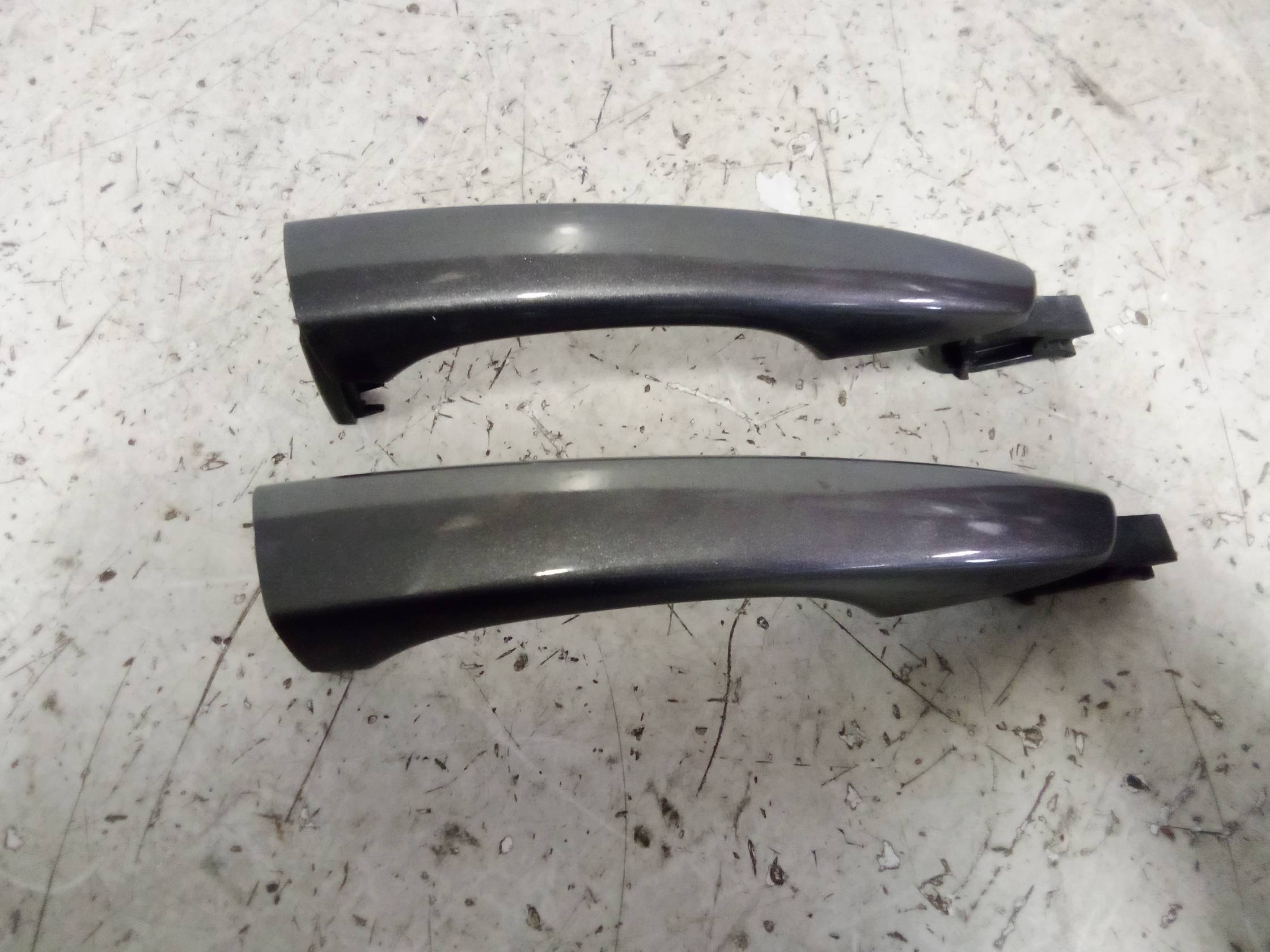 Maniglia porta ant. sx. Maniglia porta ant. sx.