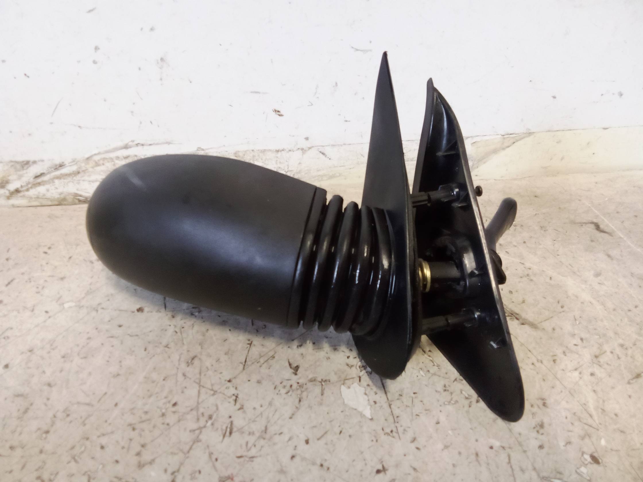 Retrovisore est. dx.