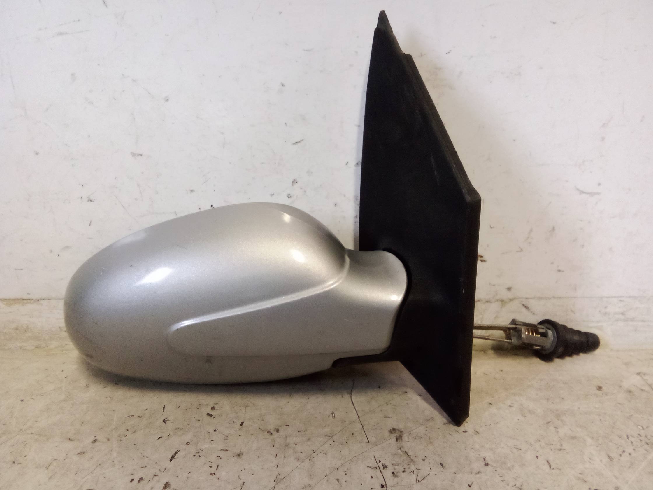 Retrovisore est. dx.