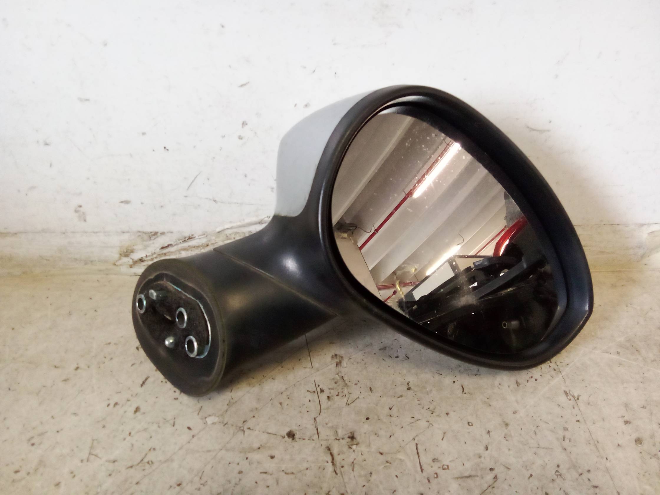 Retrovisore est. dx.