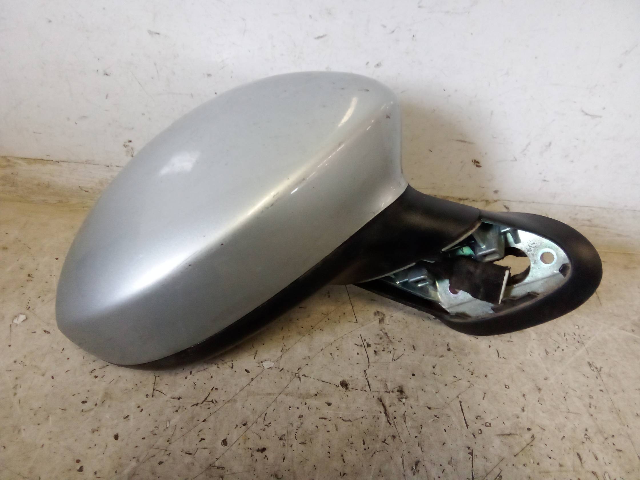 Retrovisore est. dx.