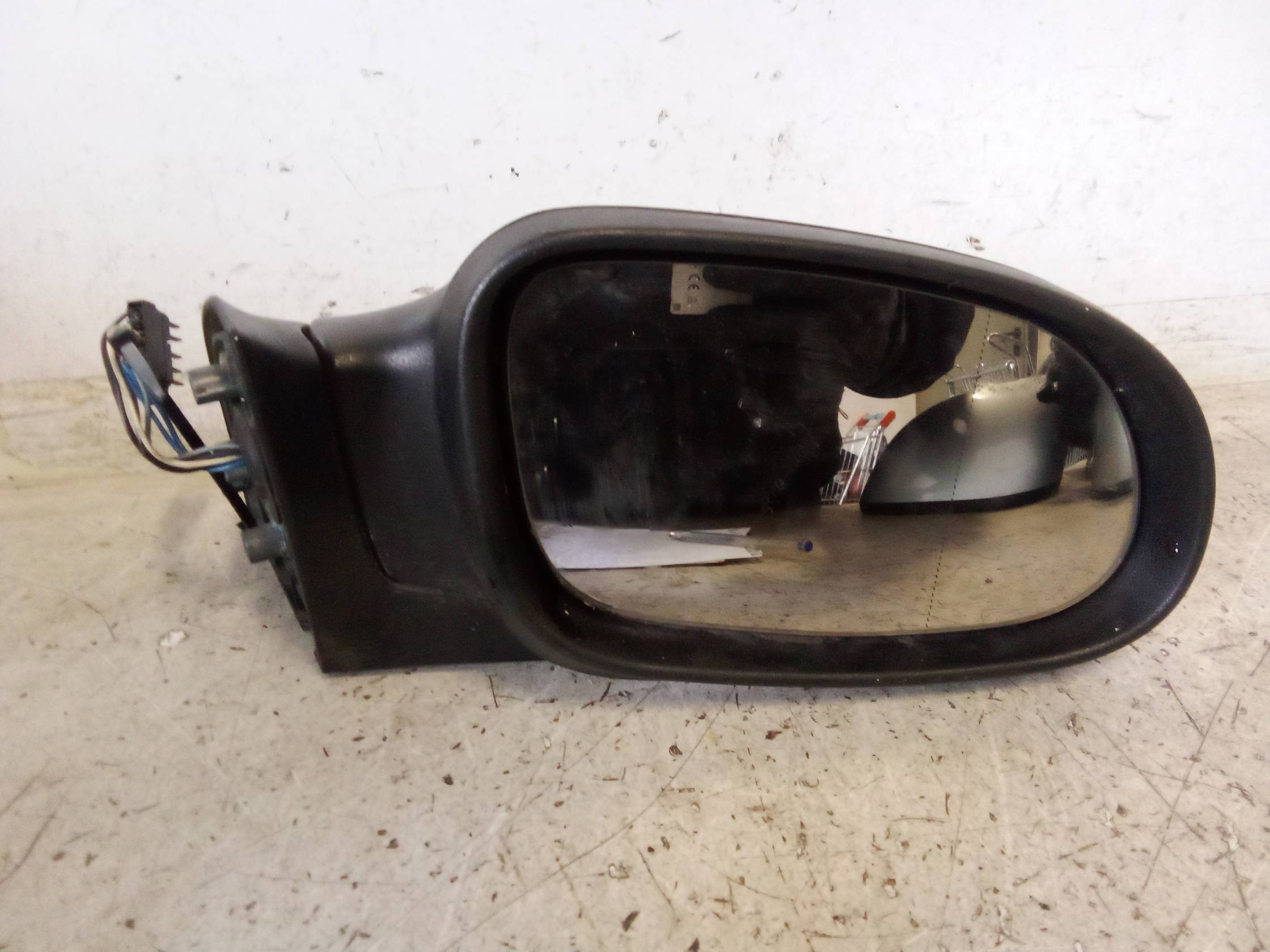 Retrovisore est. regolaz. elettr. dx.