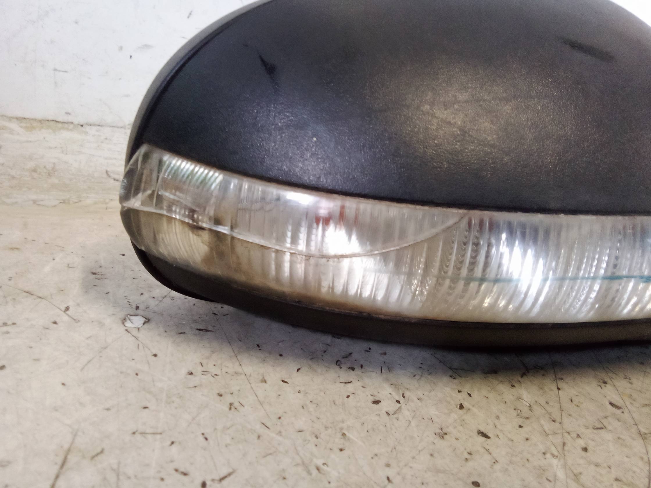 Retrovisore est. regolaz. elettr. dx.