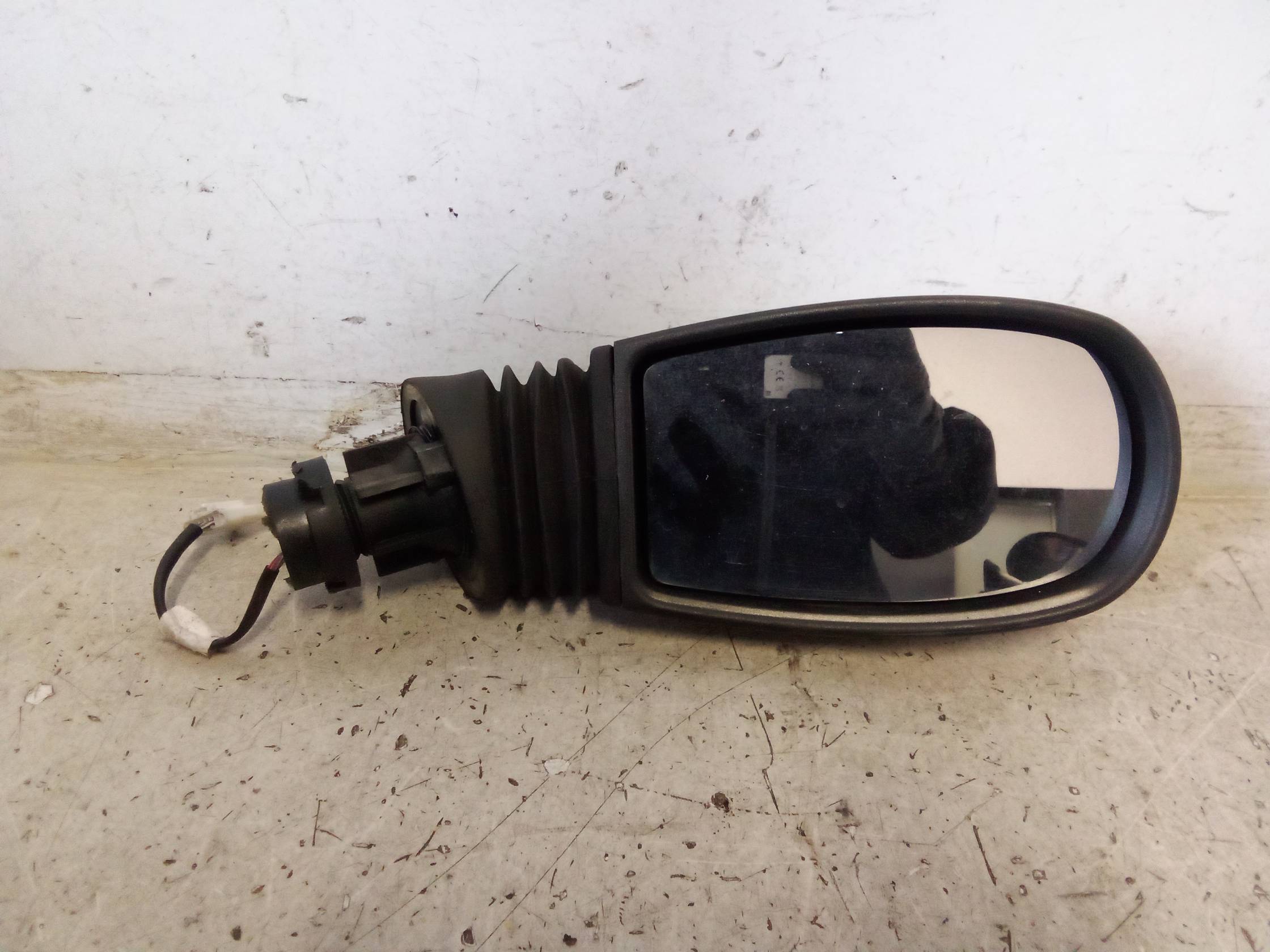 Retrovisore est. regolaz. elettr. dx.