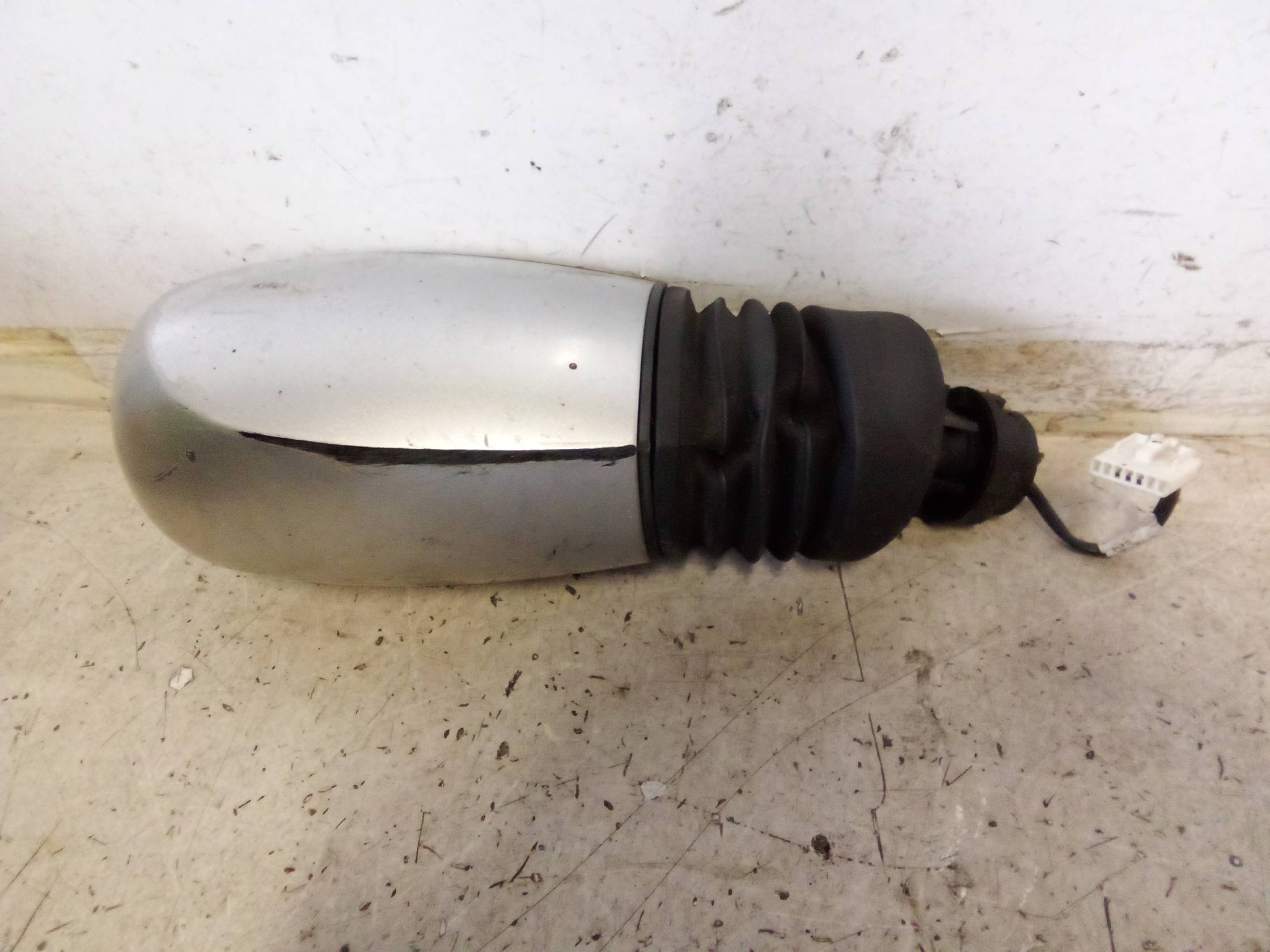 Retrovisore est. regolaz. elettr. dx.