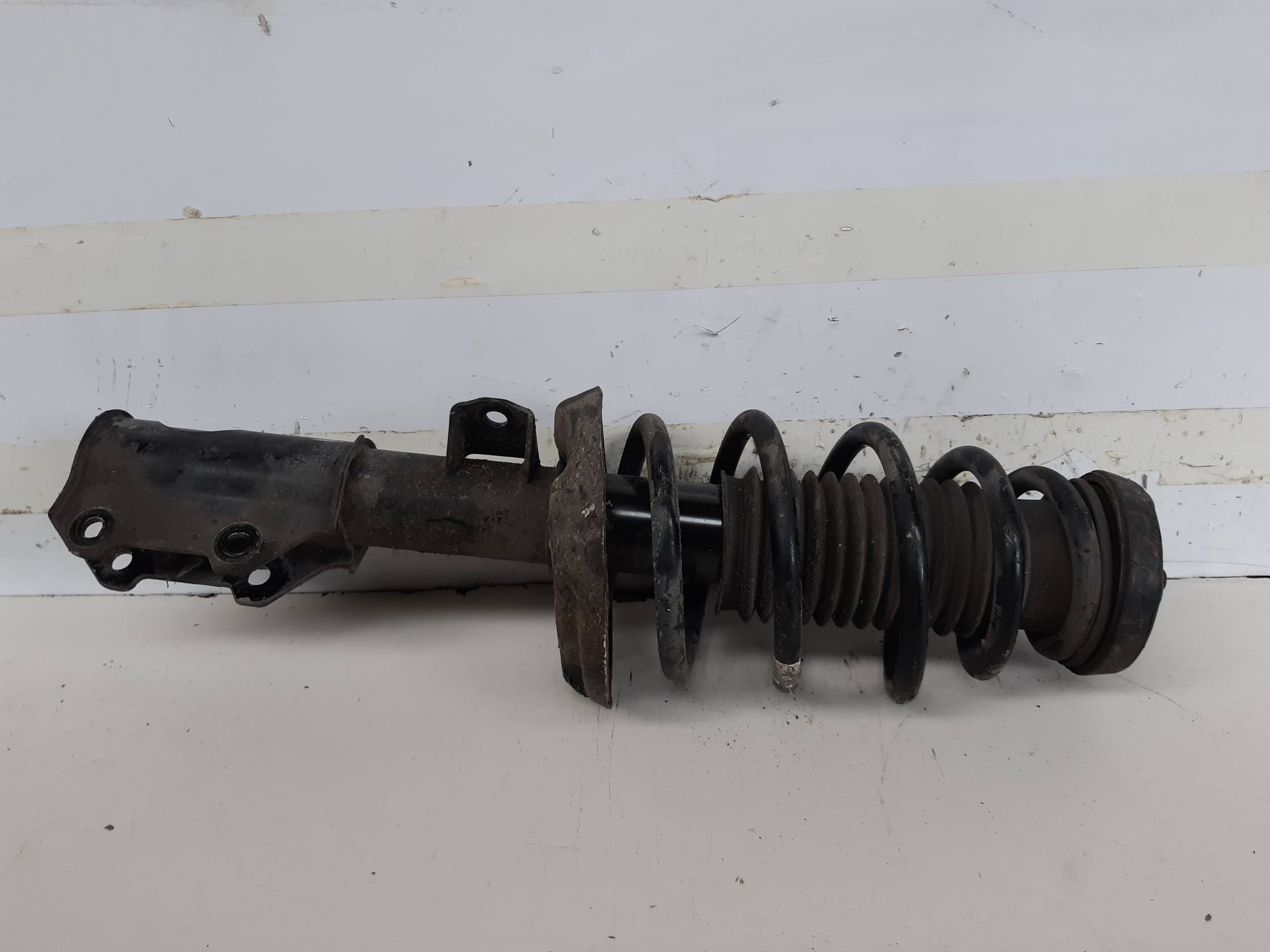 Ammortizzatore ant. dx.