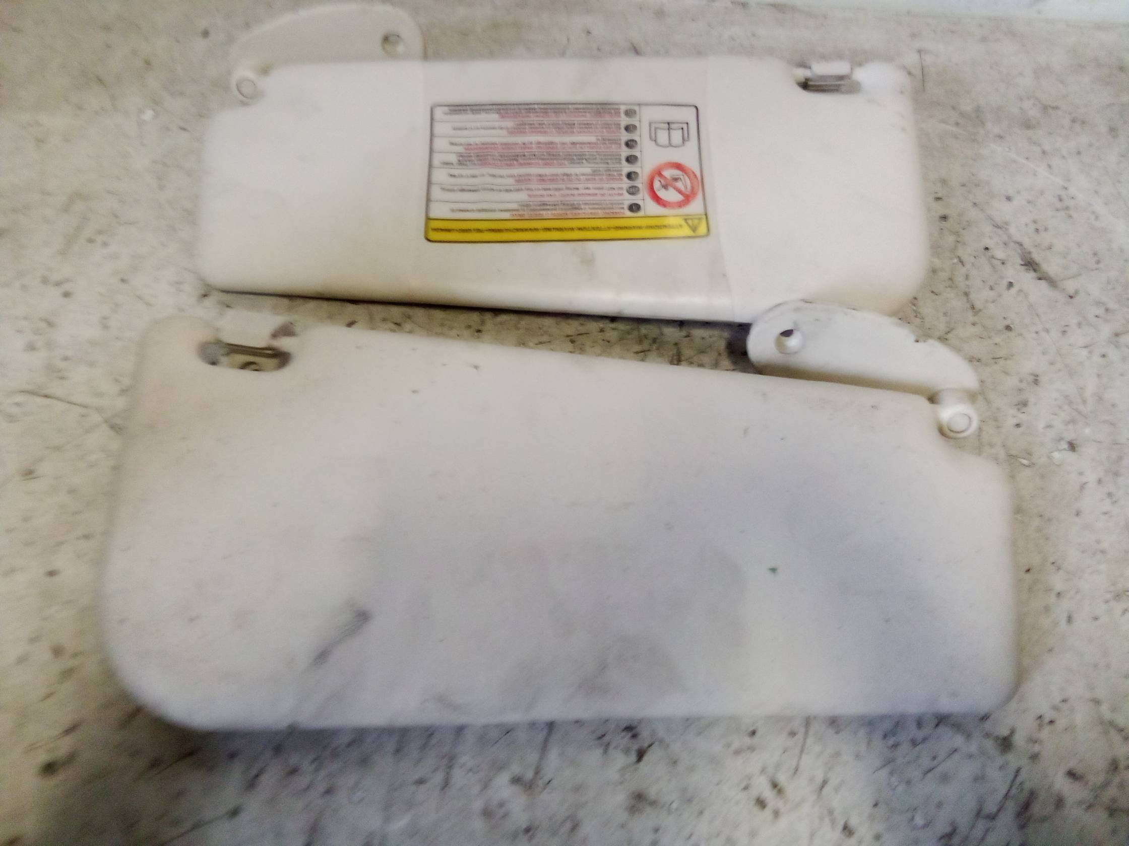 Aletta parasole parabrezza sx.