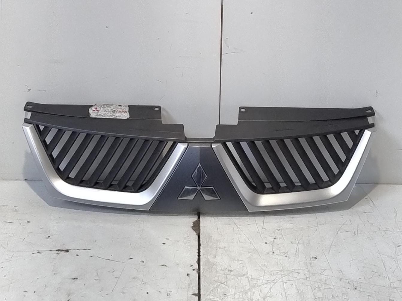 Griglia paraurti ant. Griglia paraurti ant.