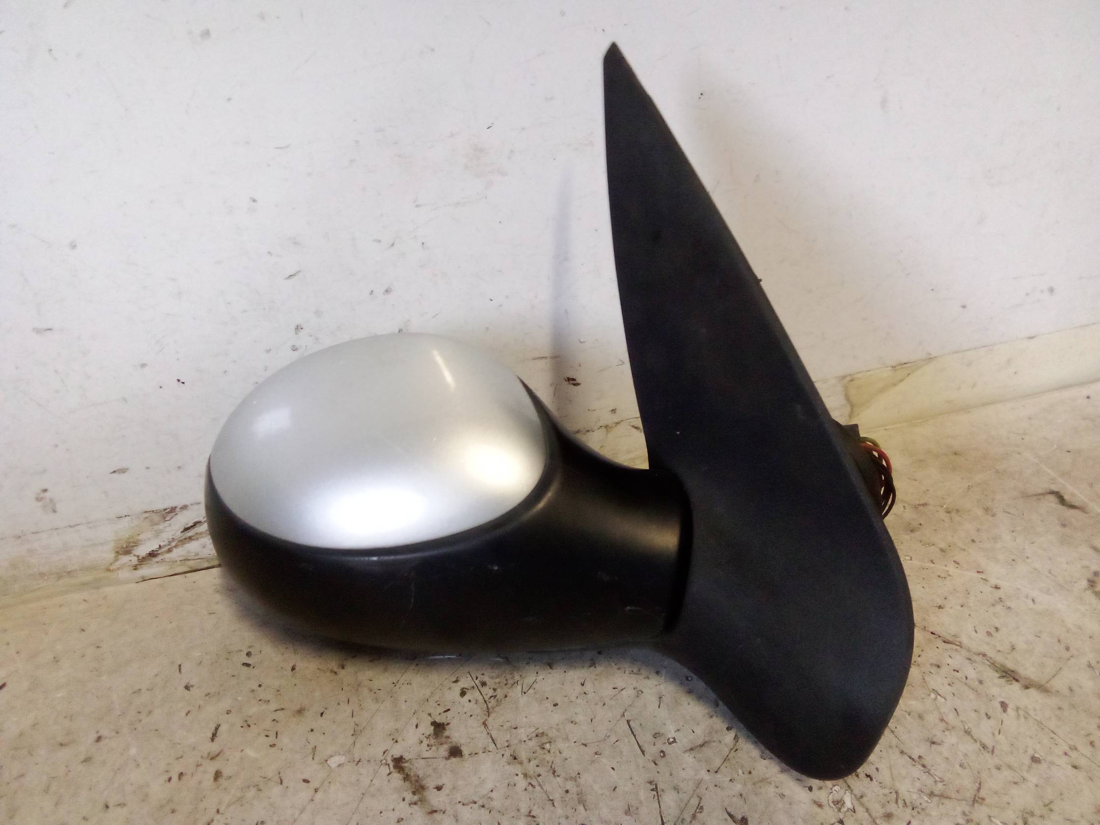 Retrovisore est. dx.