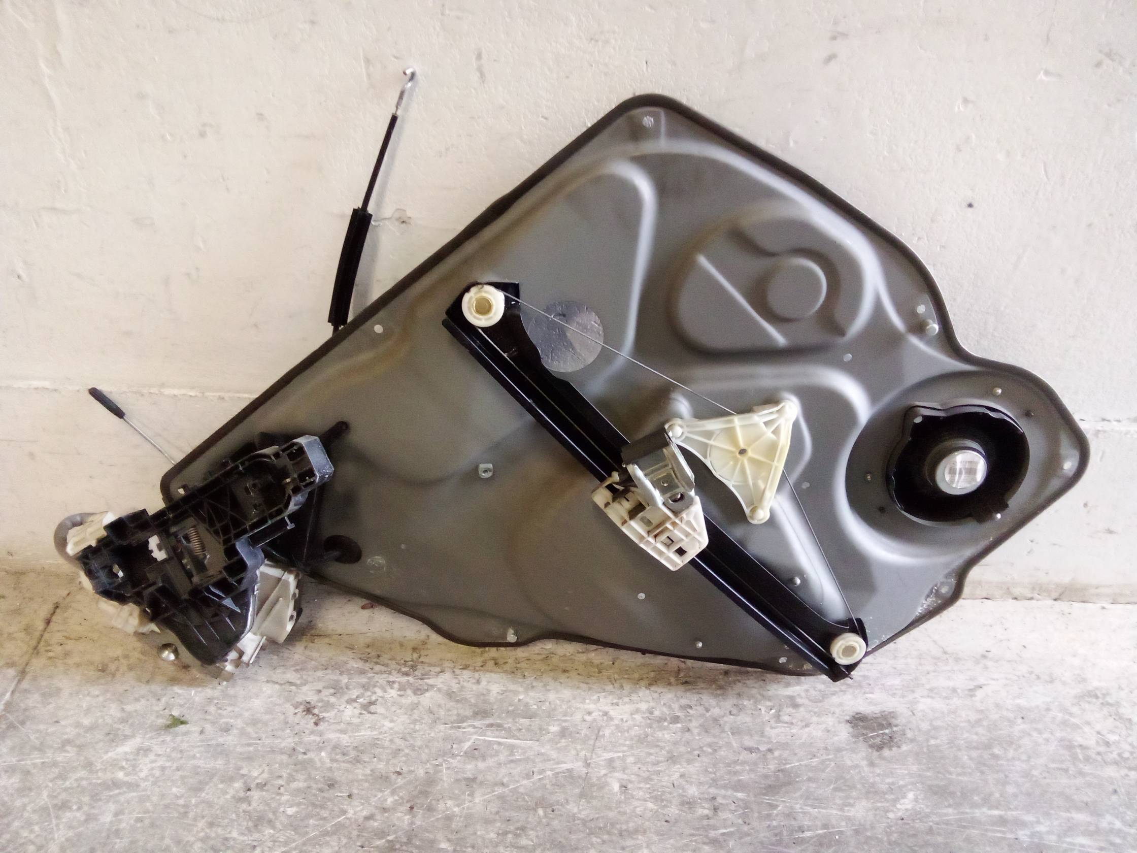 Alzacristallo elettr. porta post. dx.