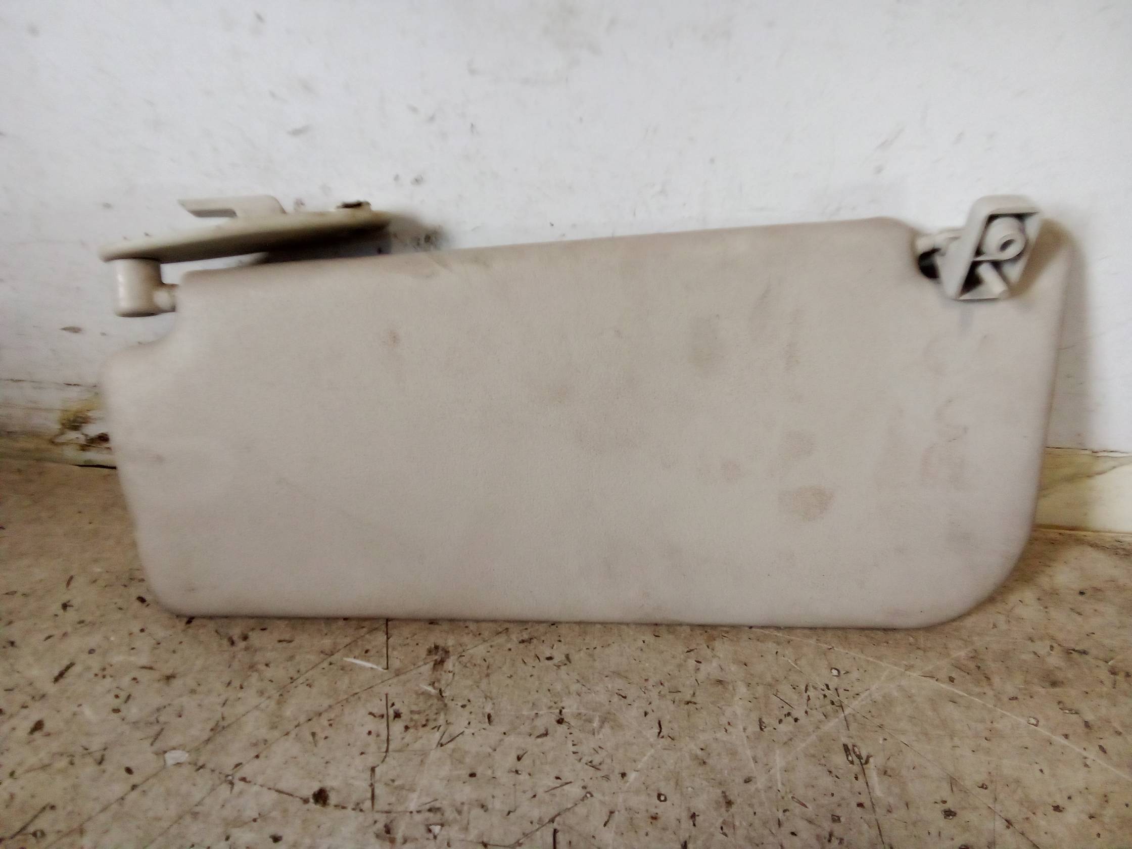 Aletta parasole parabrezza dx.