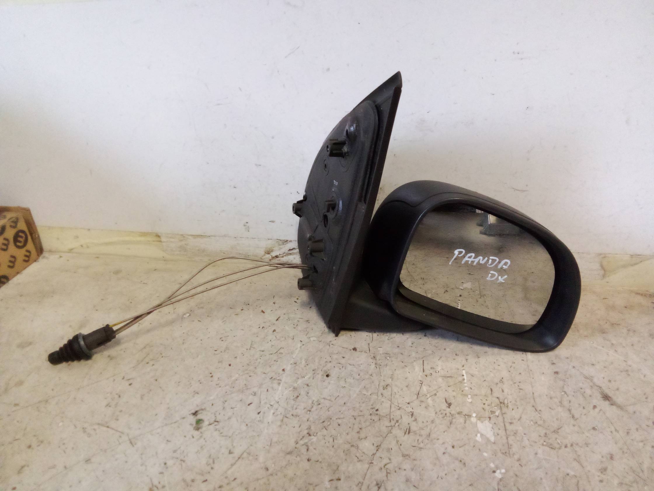 Retrovisore est. dx.