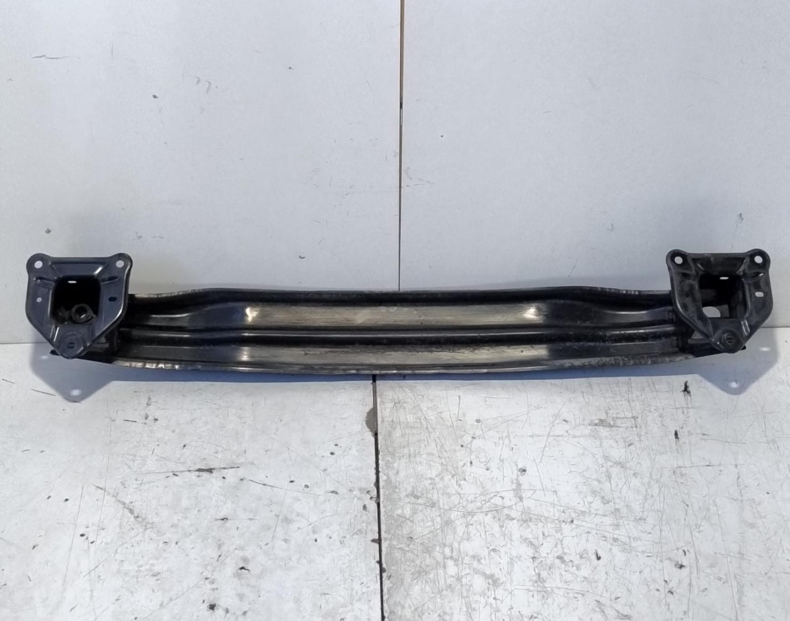 Traversa paraurti post.