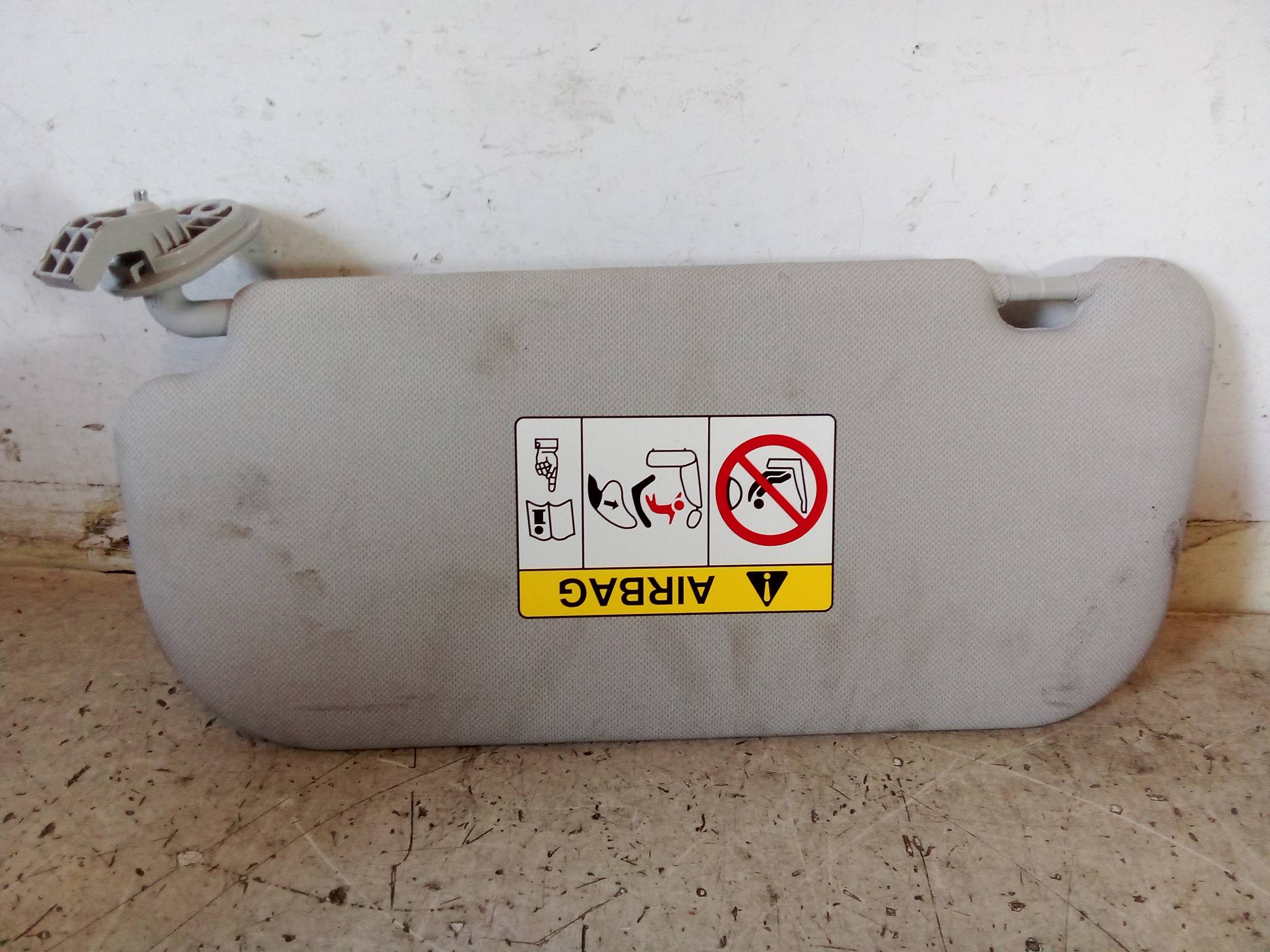 Aletta parasole parabrezza dx.