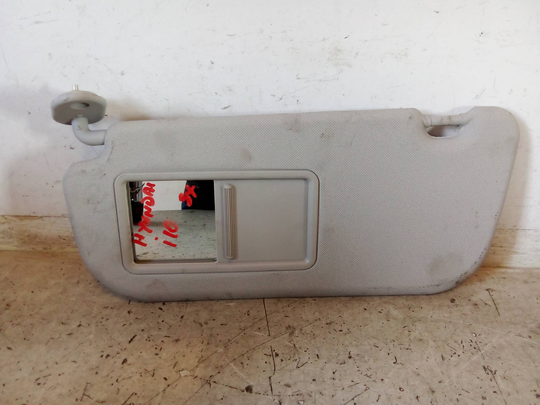 Aletta parasole parabrezza sx.