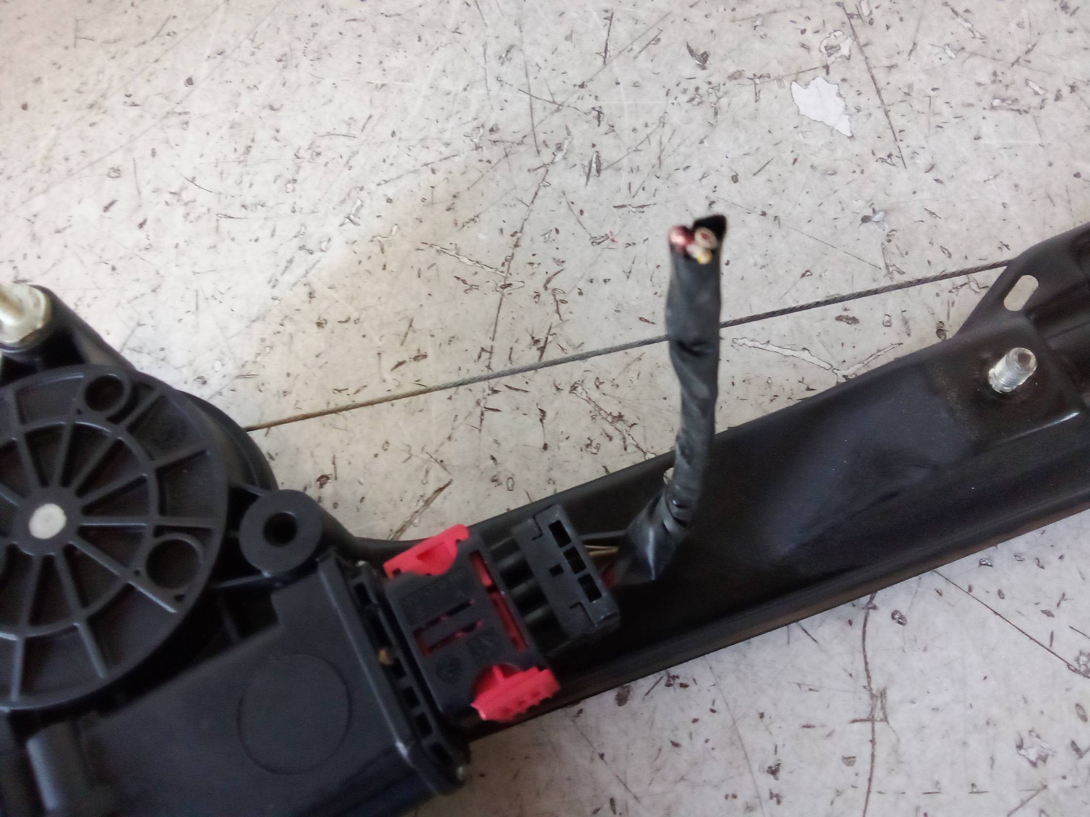 Alzacristallo elettr. porta ant. dx. Alzacristallo elettr. porta ant. dx.