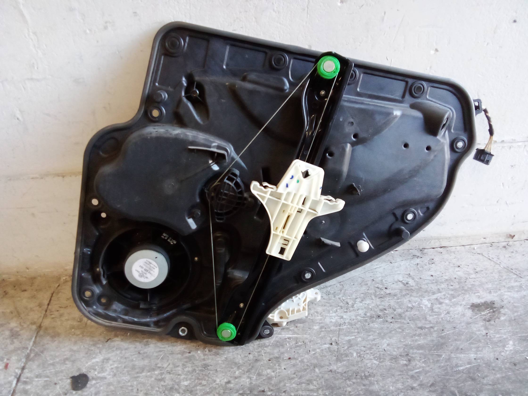 Alzacristallo elettr. porta post. sx.