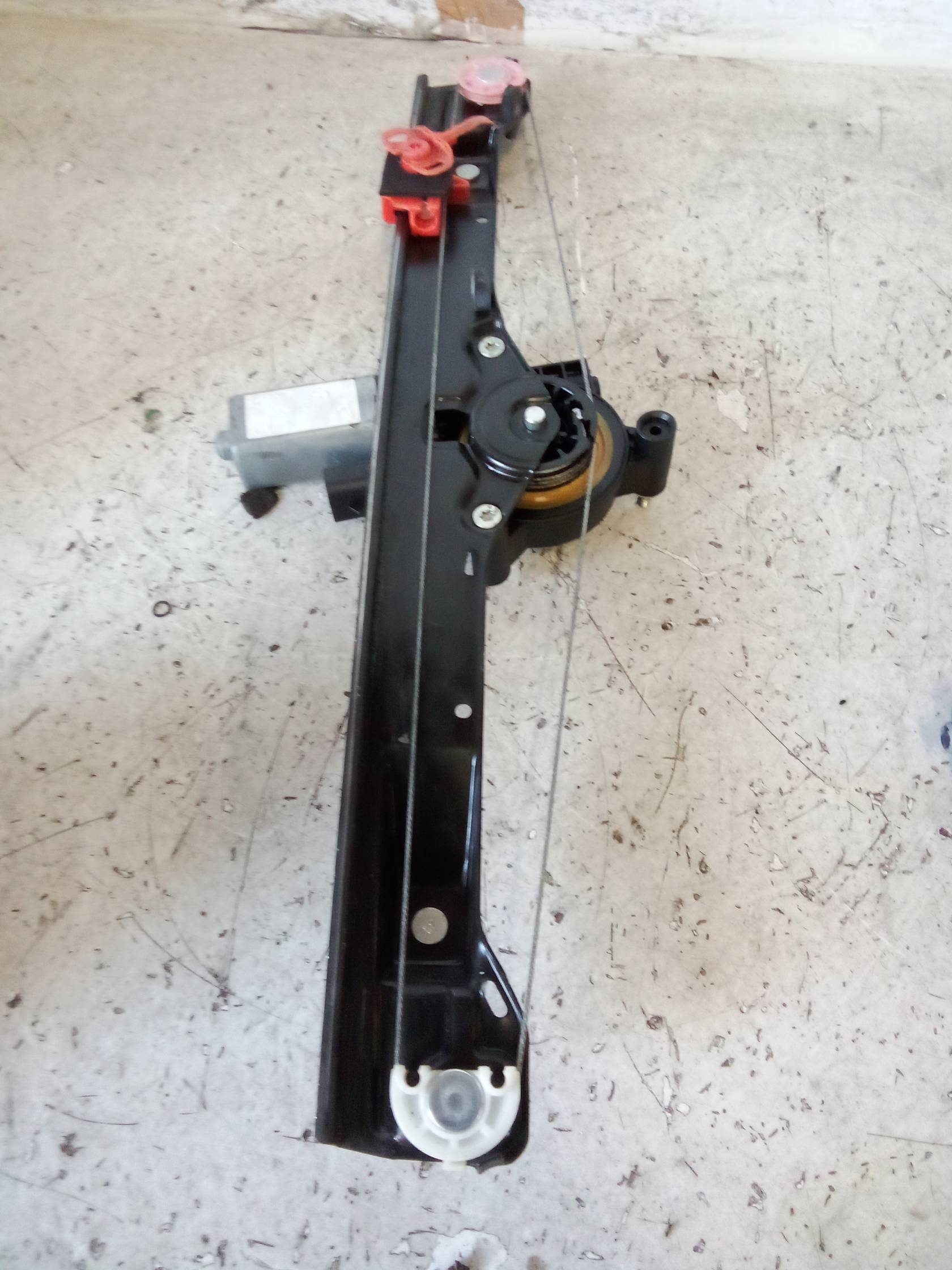 Alzacristallo elettr. porta ant. sx.