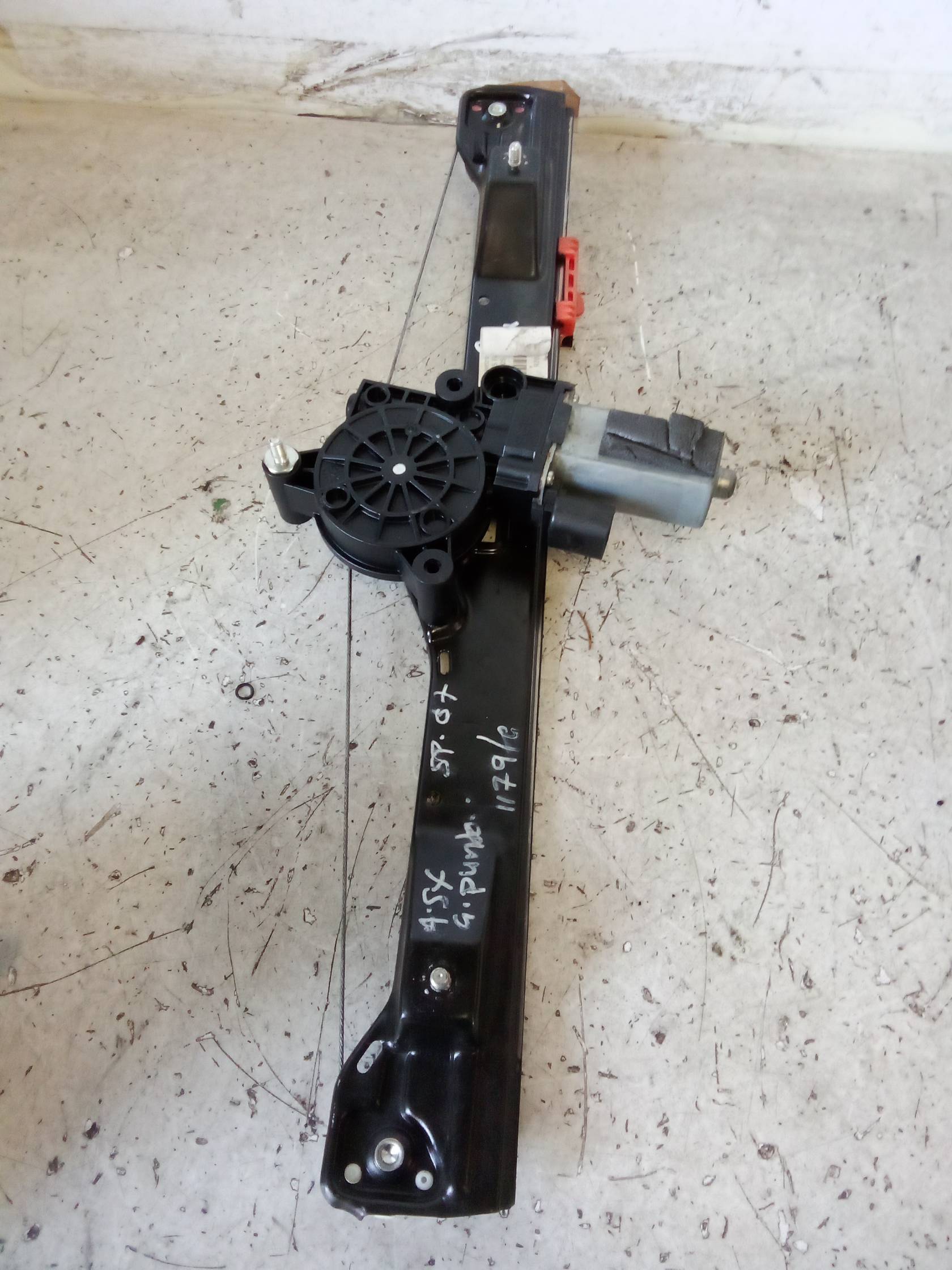 Alzacristallo elettr. porta ant. sx.